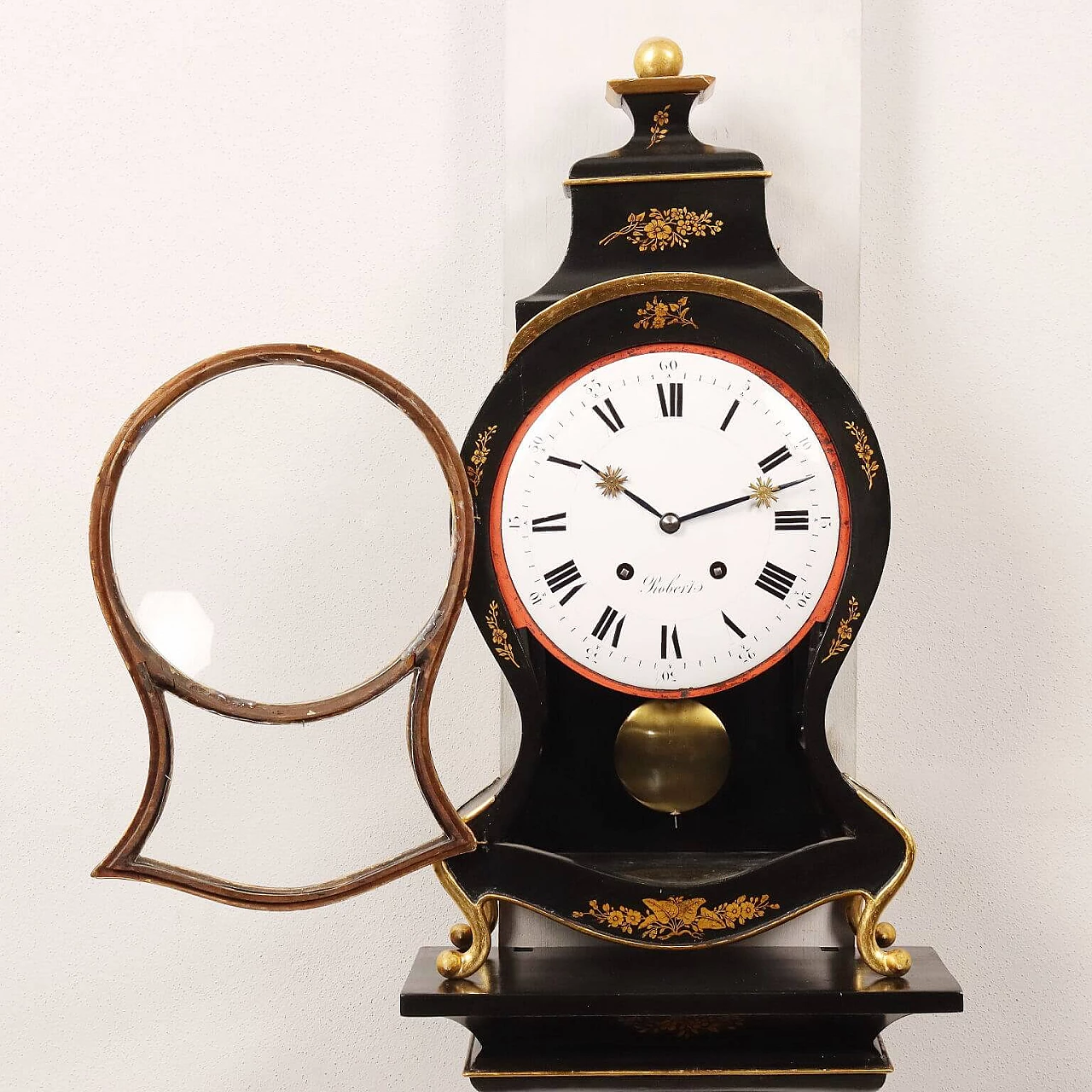 Ebonized wood Neuchateloise pendulum clock with shelf, 19th century 3