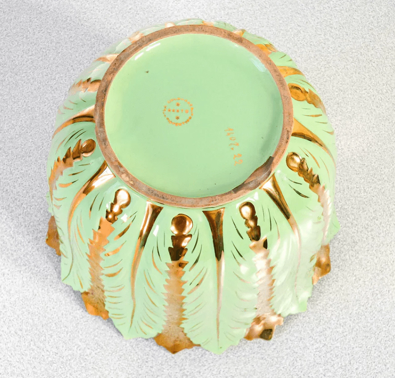 Vaso in ceramica smaltata e dorata di La Colonnata, anni '50 7