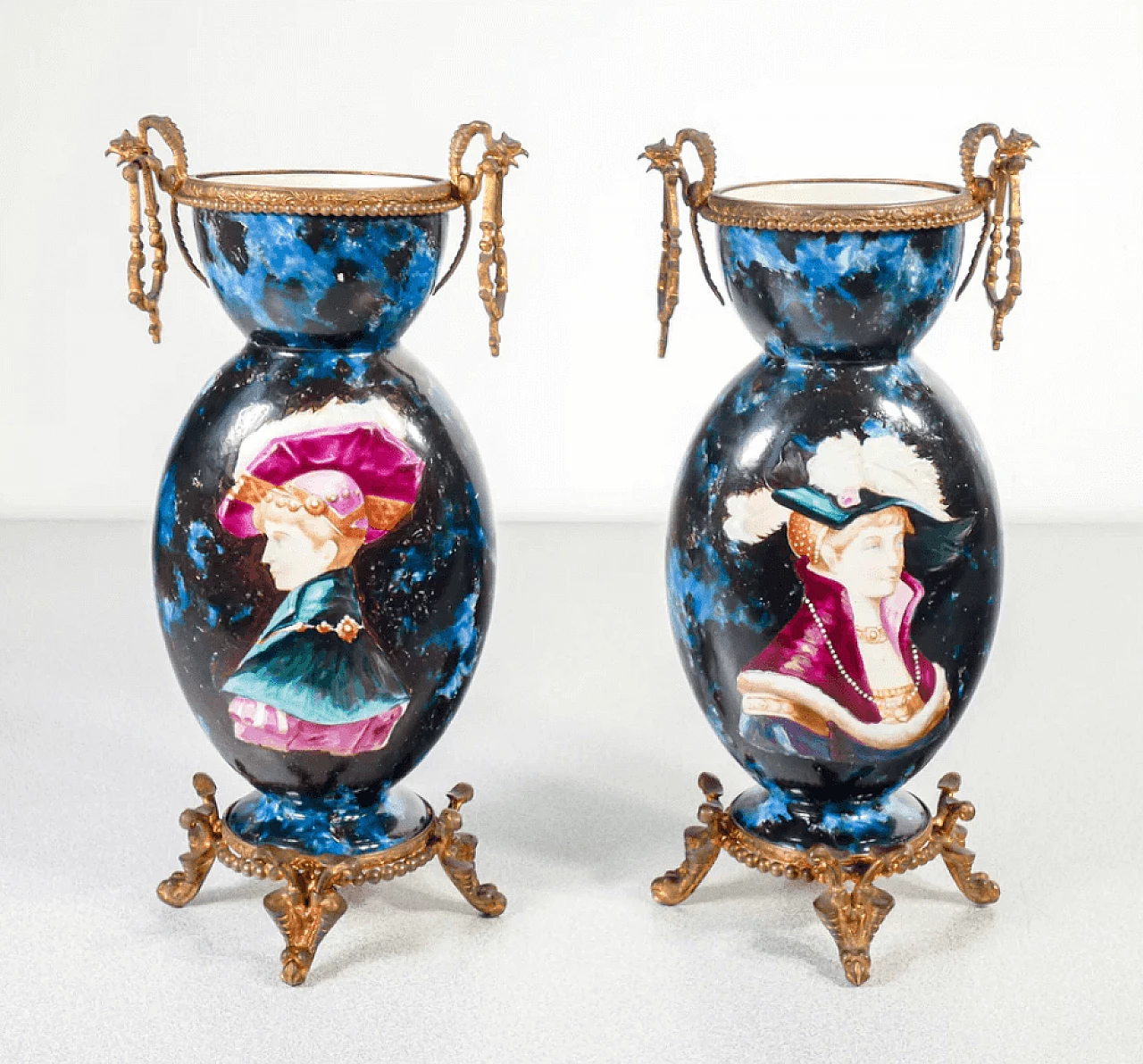 Pair of ceramic vases with bronze details, second half of the 19th century 1