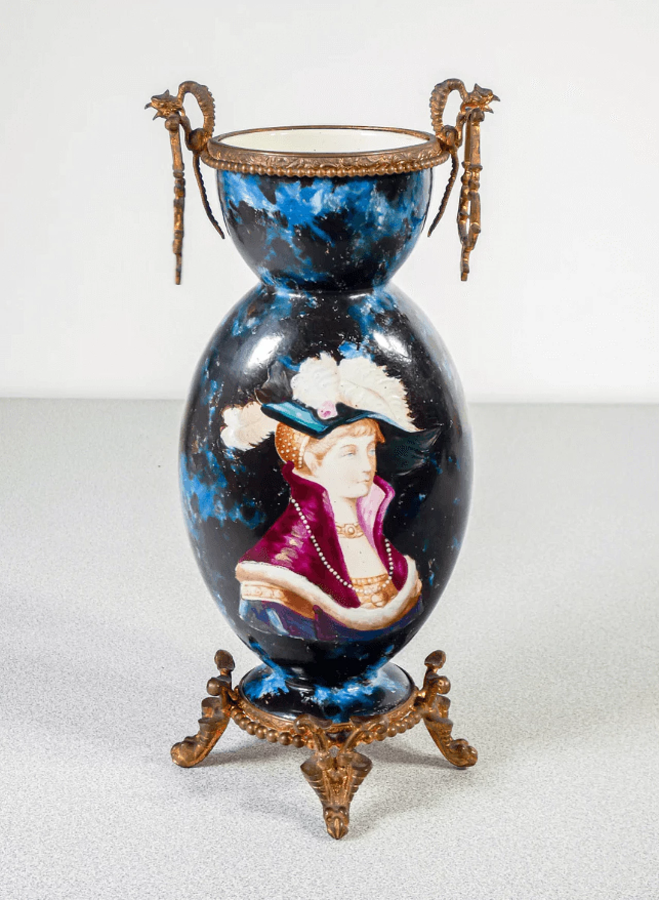 Pair of ceramic vases with bronze details, second half of the 19th century 6