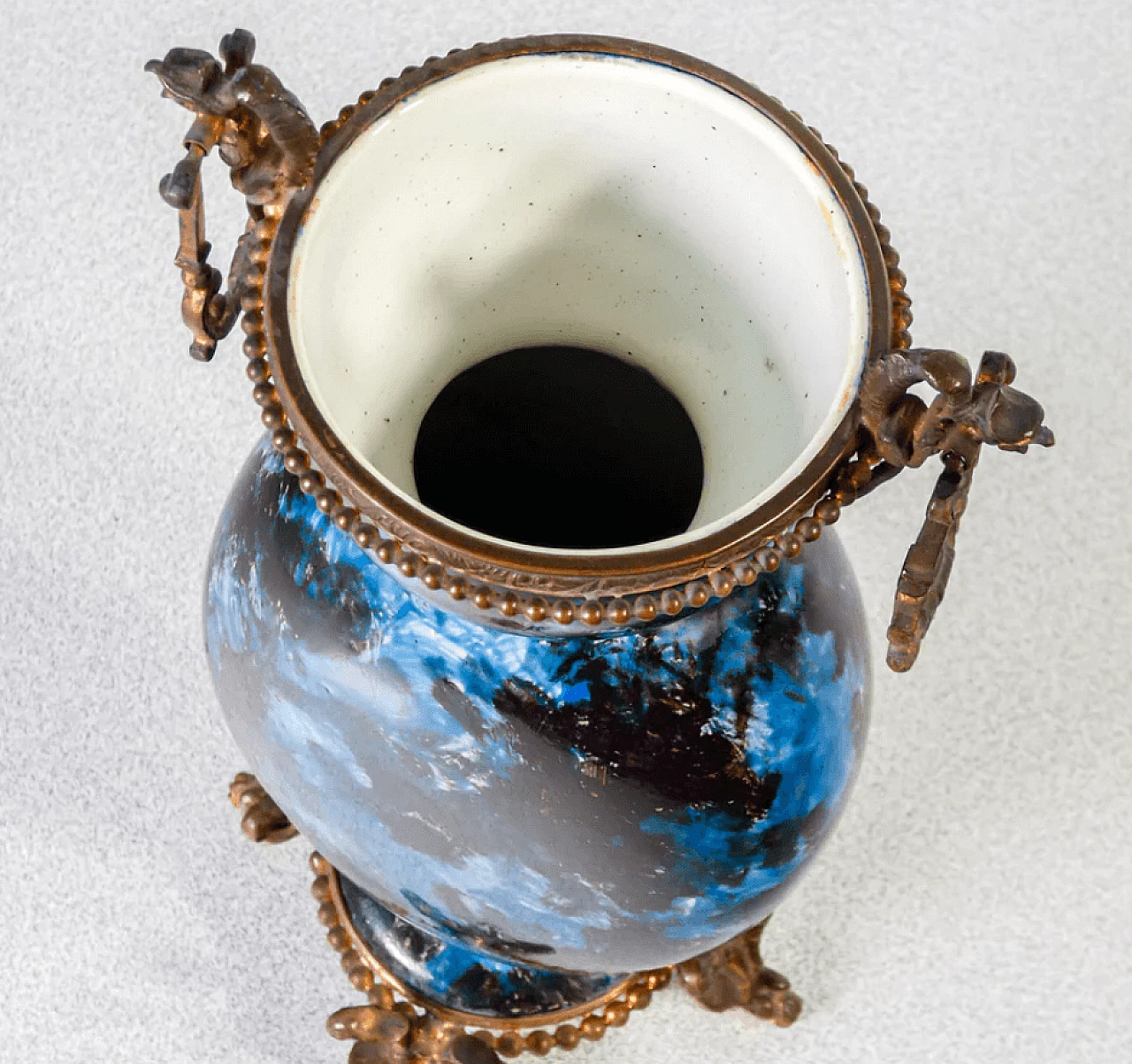 Pair of ceramic vases with bronze details, second half of the 19th century 9