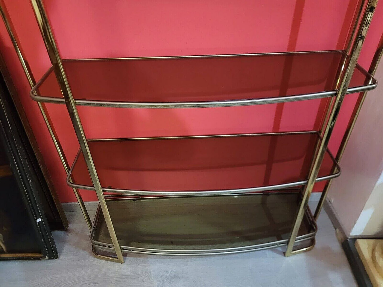 Etagère in gilded metal and glass attributed to Willy Rizzo, 1970s 6