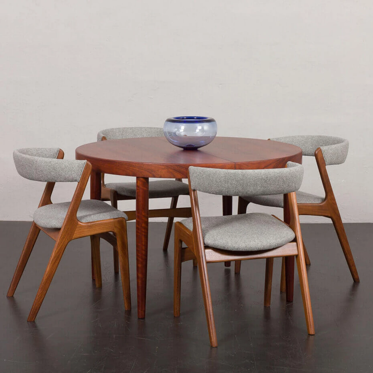Danish rosewood extending round table by Kai Kristiansen, 1960s 3
