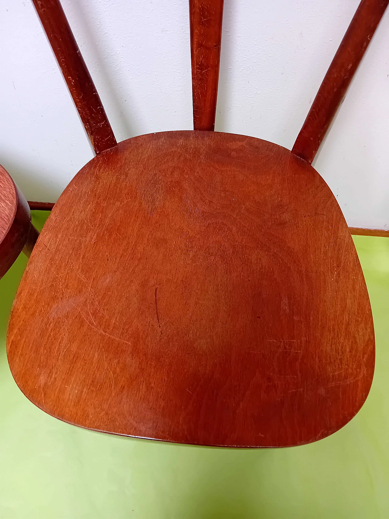 Pair of wooden chairs in the style of Guglielmo Ulrich, 1940s 5