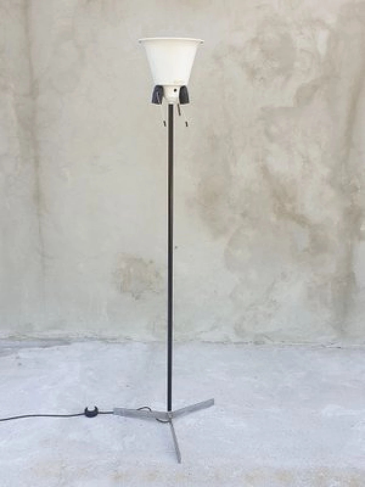 Metal floor lamp with jute shade, 1960s 3