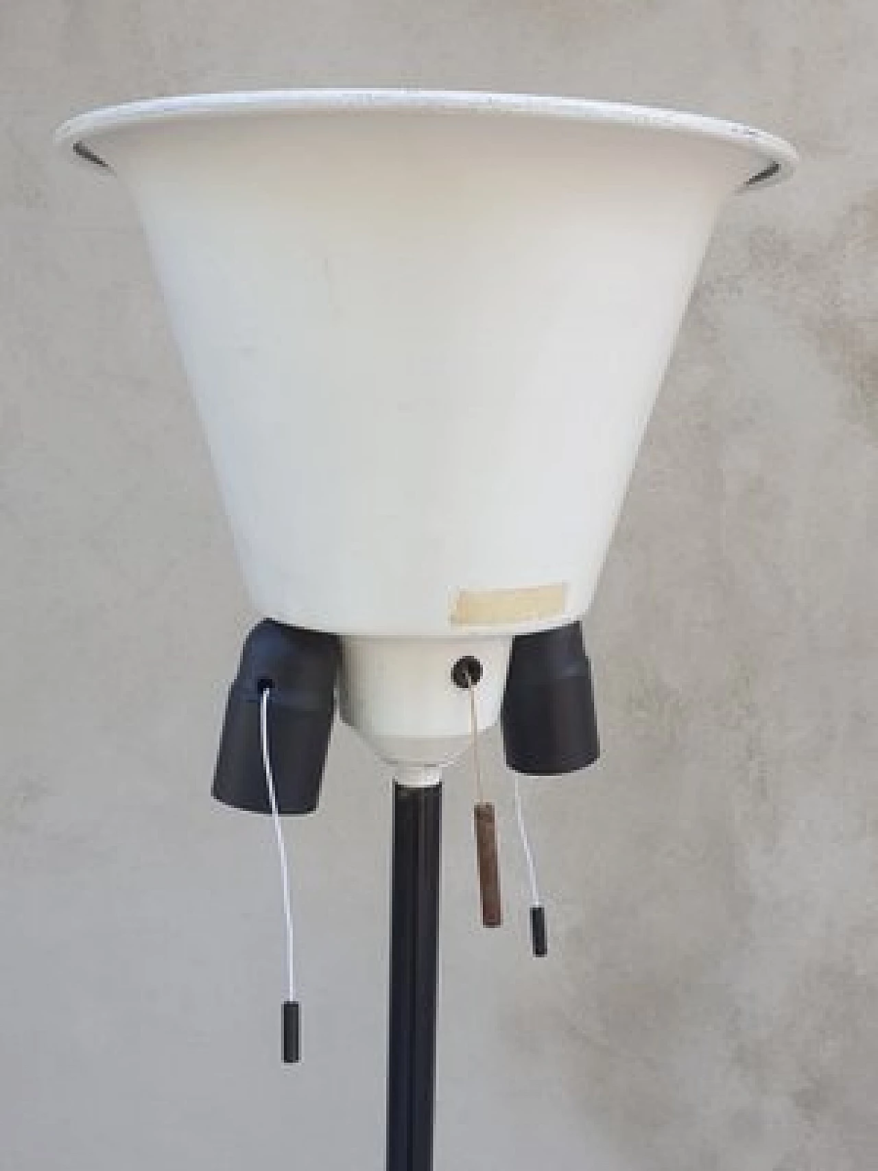 Lampada da terra in metallo con paralume in juta, anni '60 4