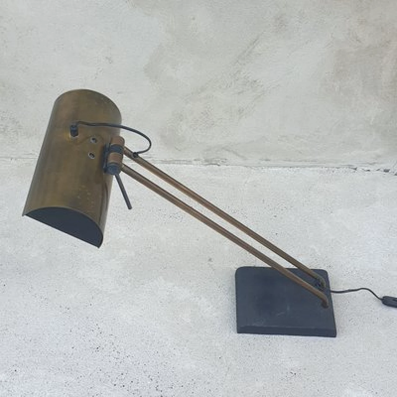 Satin-finished brass and cast iron desk lamp, 1940s 4
