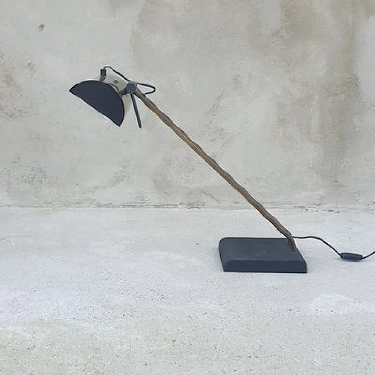 Satin-finished brass and cast iron desk lamp, 1940s 8