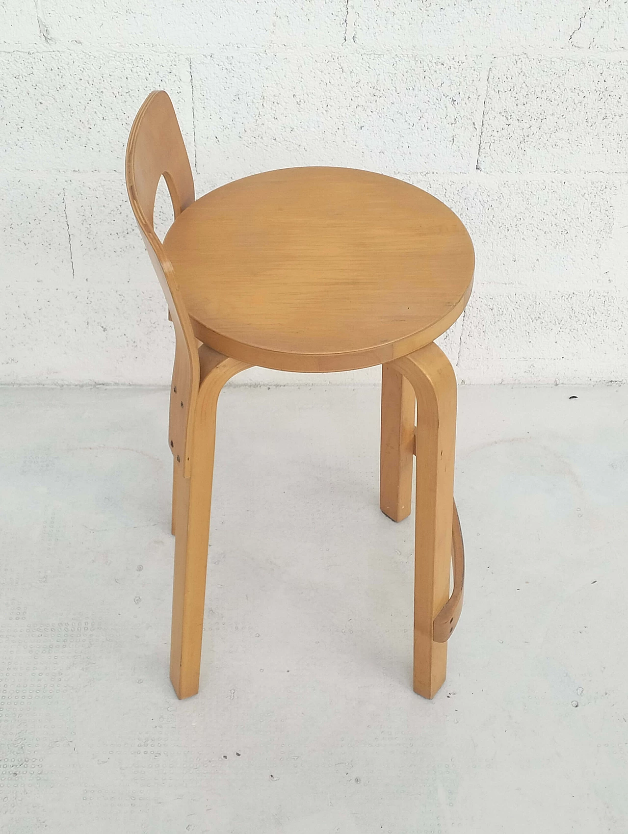 K65 bent birch plywood stool by Alvar Aalto for Artek, 1970s 5