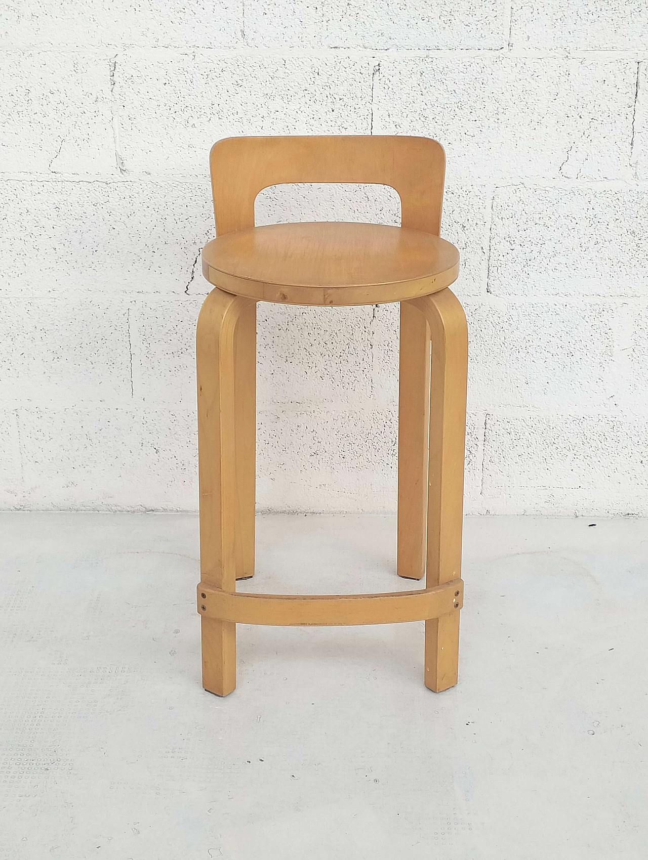 K65 bent birch plywood stool by Alvar Aalto for Artek, 1970s 7