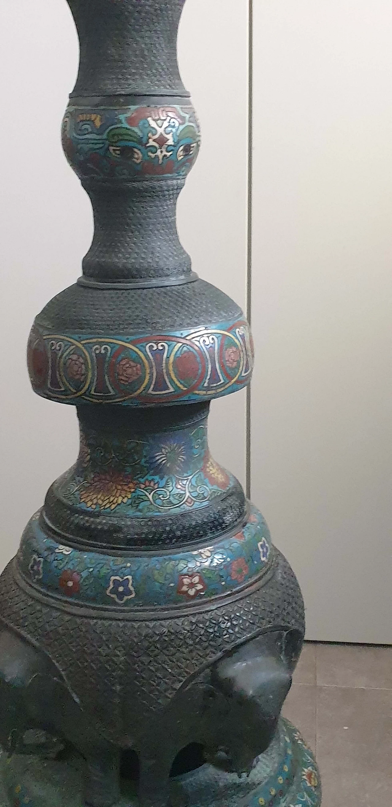 Inlaid and enamelled brass candlestick, 19th century 23