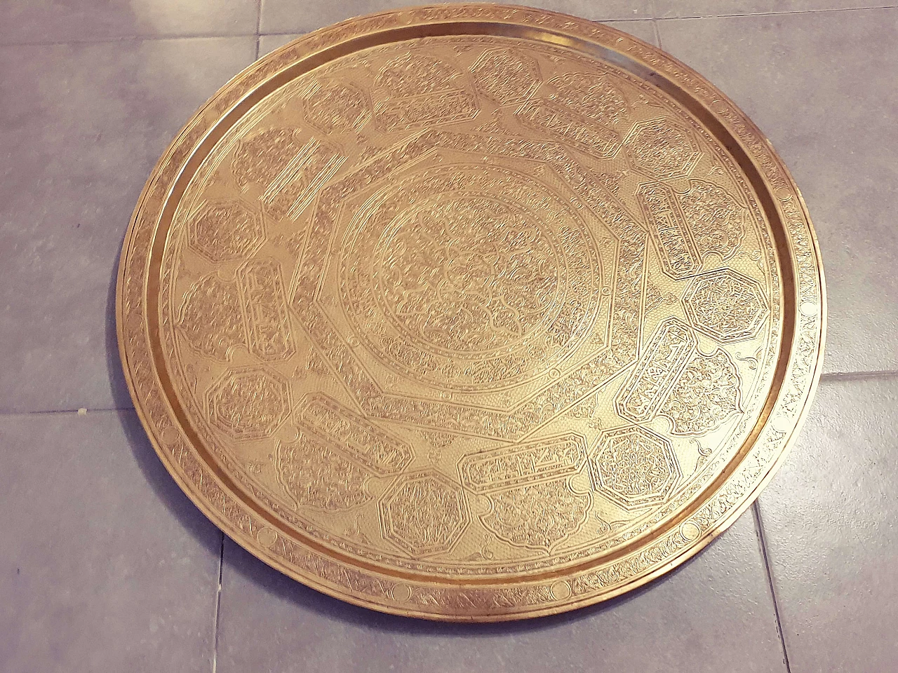 Indo-Persian gilded brass round tray, 19th century 15