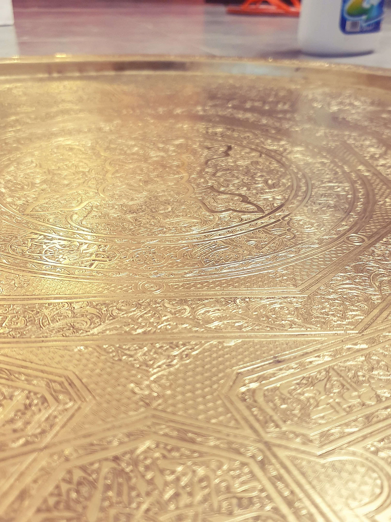 Indo-Persian gilded brass round tray, 19th century 31