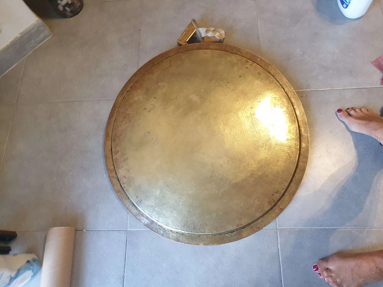 Indo-Persian gilded brass round tray, 19th century 36