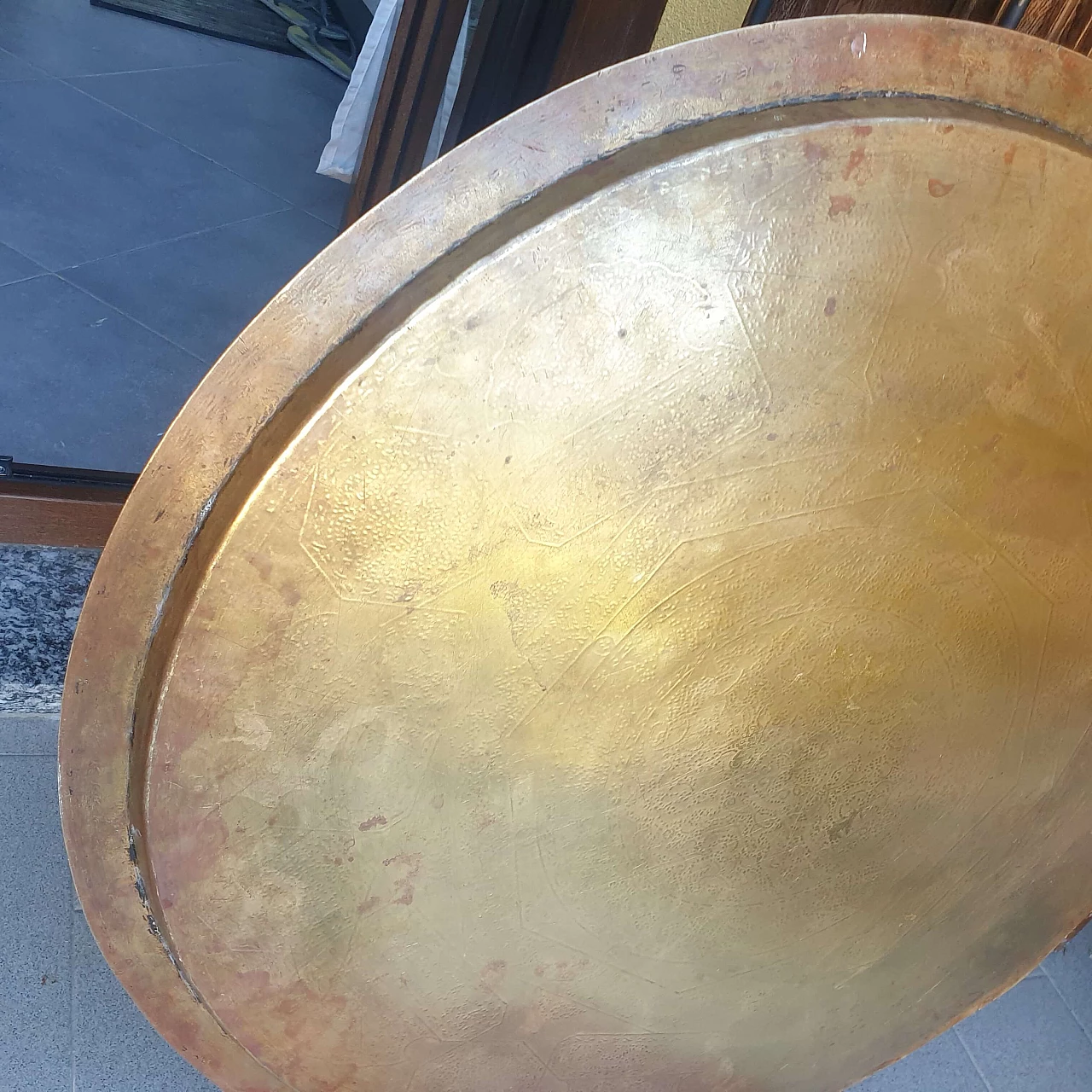 Indo-Persian gilded brass round tray, 19th century 59