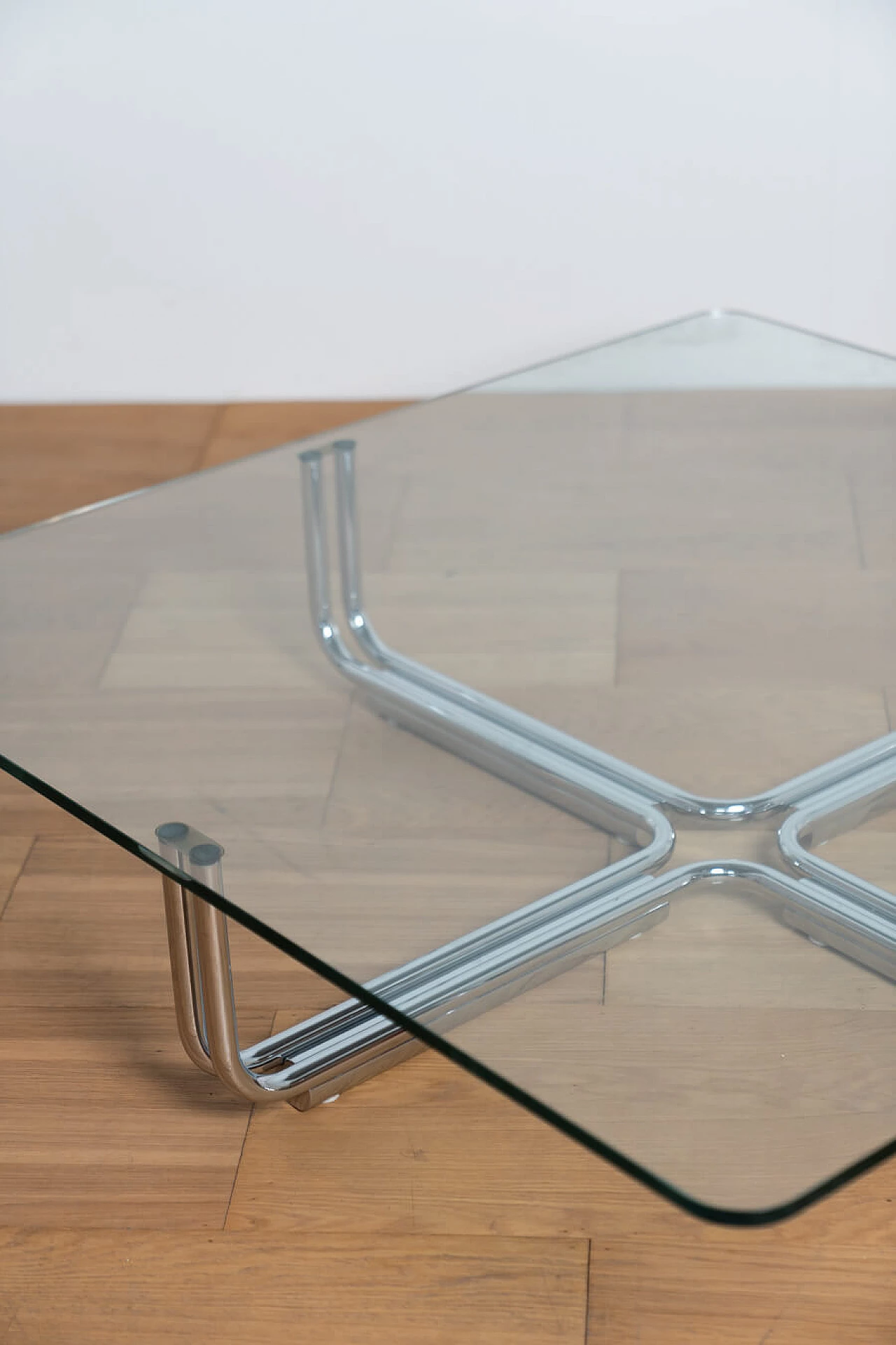 Coffee table in chrome-plated steel and crystal by Gianfranco Frattini for Cassina, 1960s 4