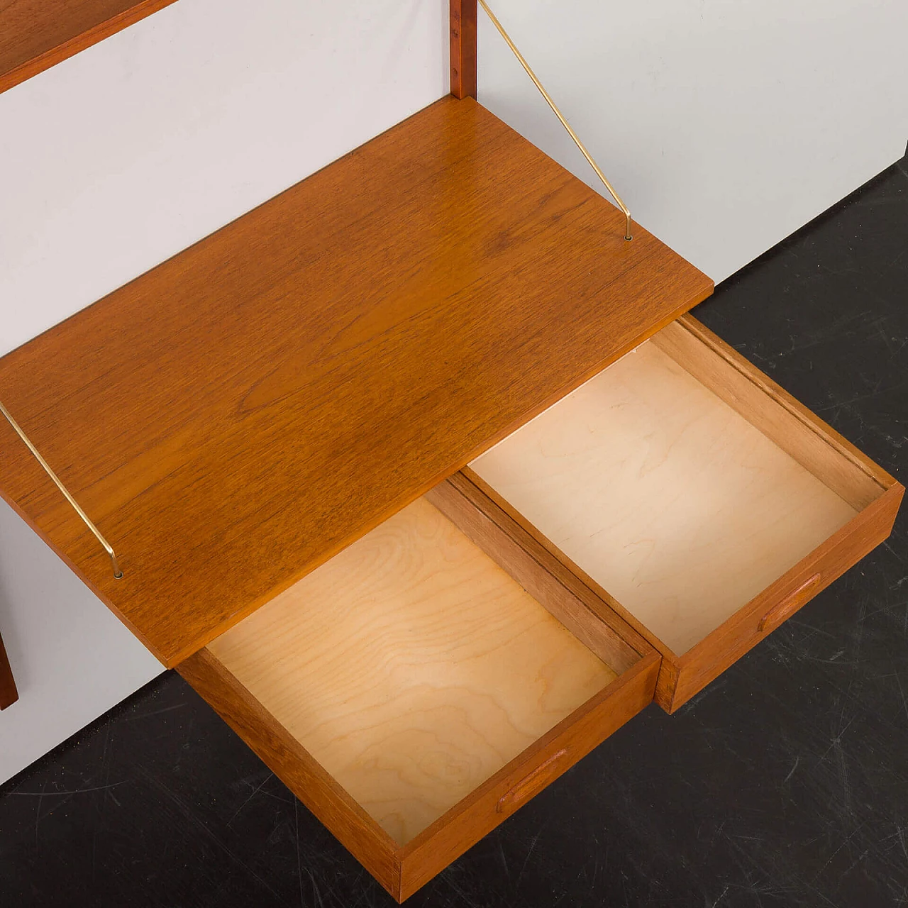 Libreria danese a parete in teak con scrivania di Preben Sorensen per PS System, anni '60 6