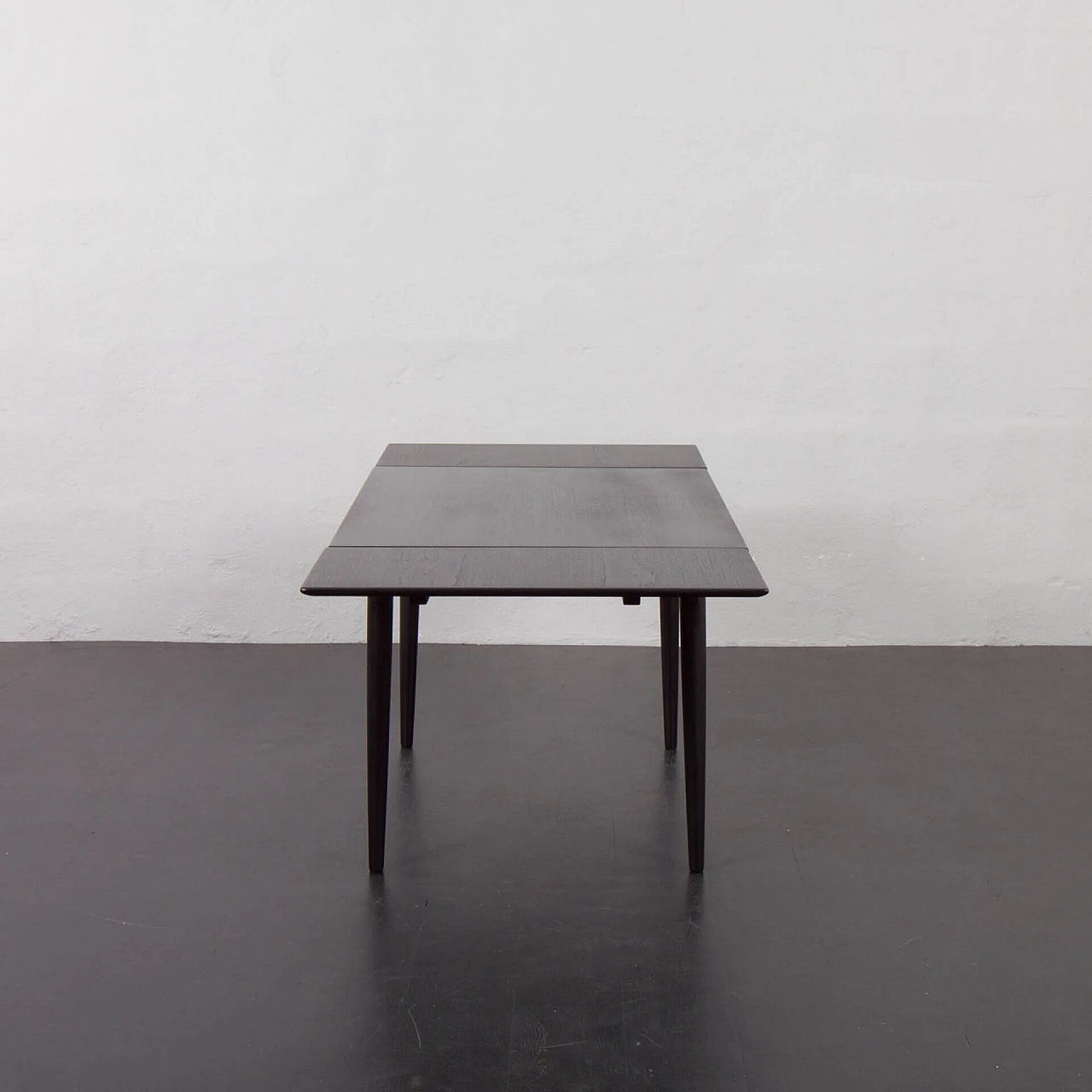 Danish extending table in teak veneer and lacquered black, 1960s 7