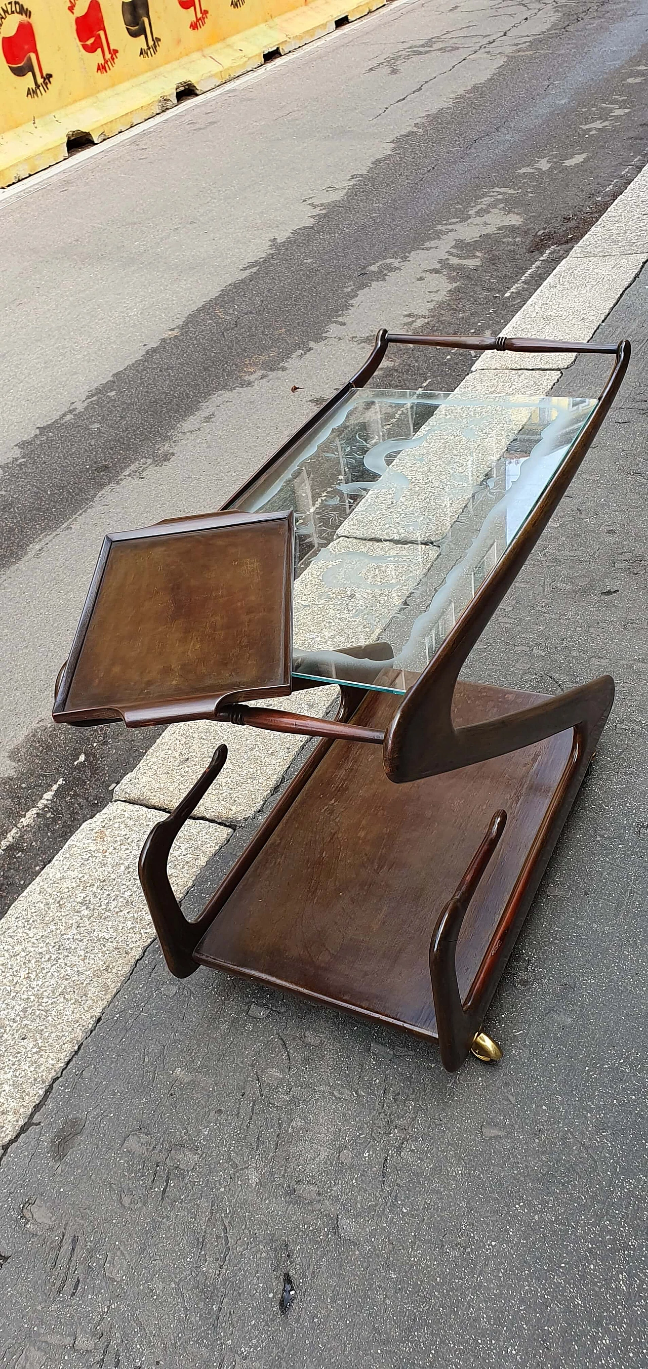 Carrello con piano in vetro di Cesare Lacca, anni '50 4