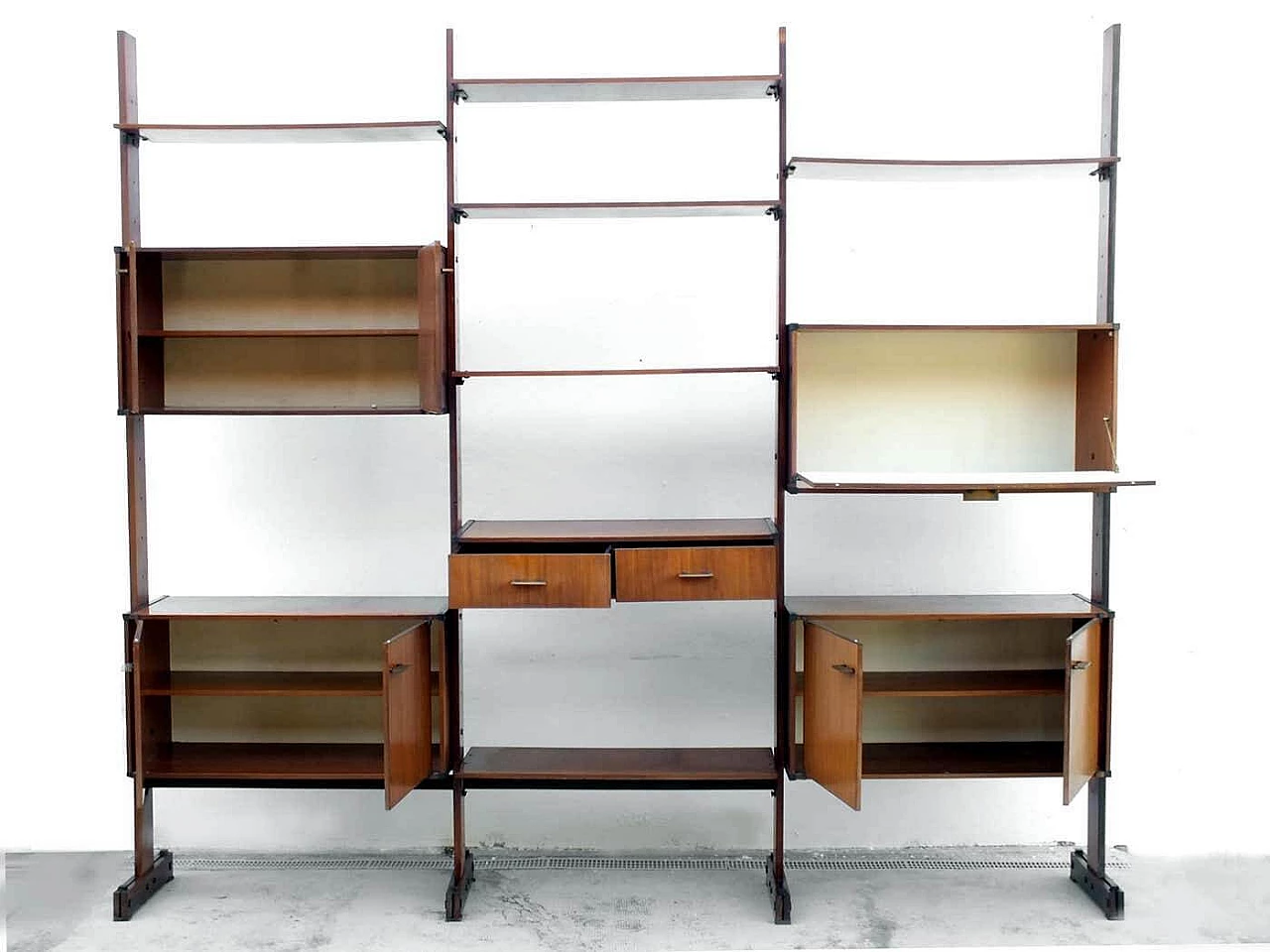 RB Italia teak bookcase, 1950s 16