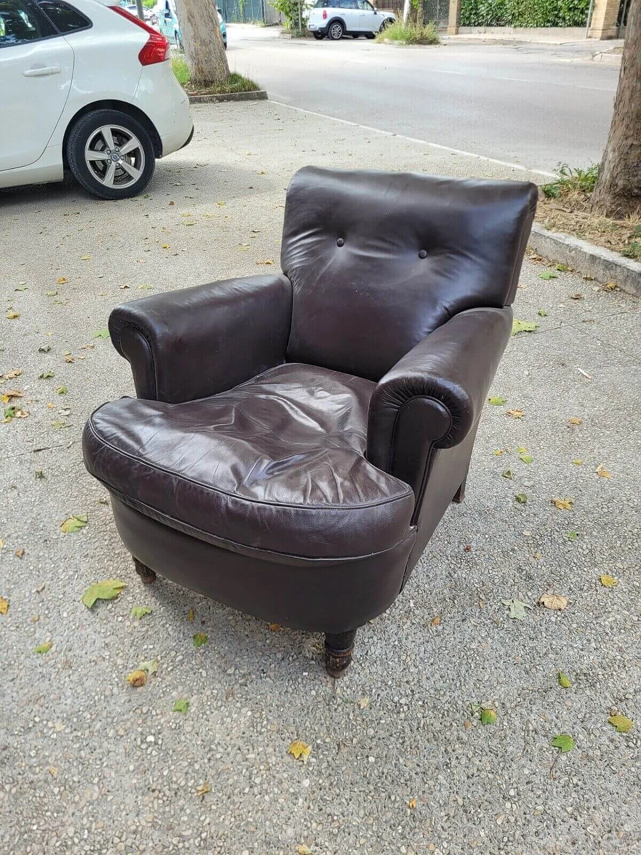 Leather armchair by Poltrona Frau, 1940s 7