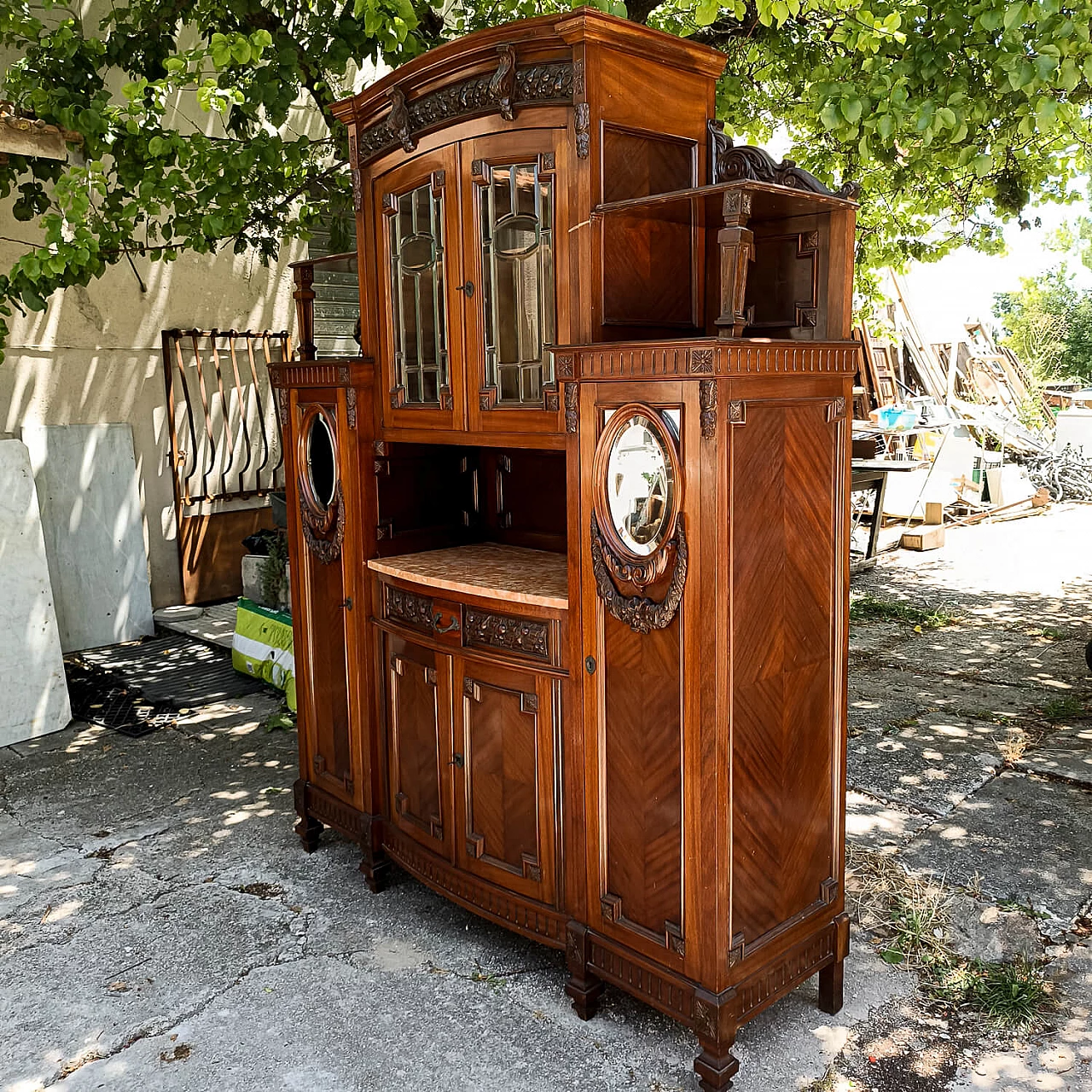 Mahogany veneered Art Nouveau sideboard with display case, 1920s 2