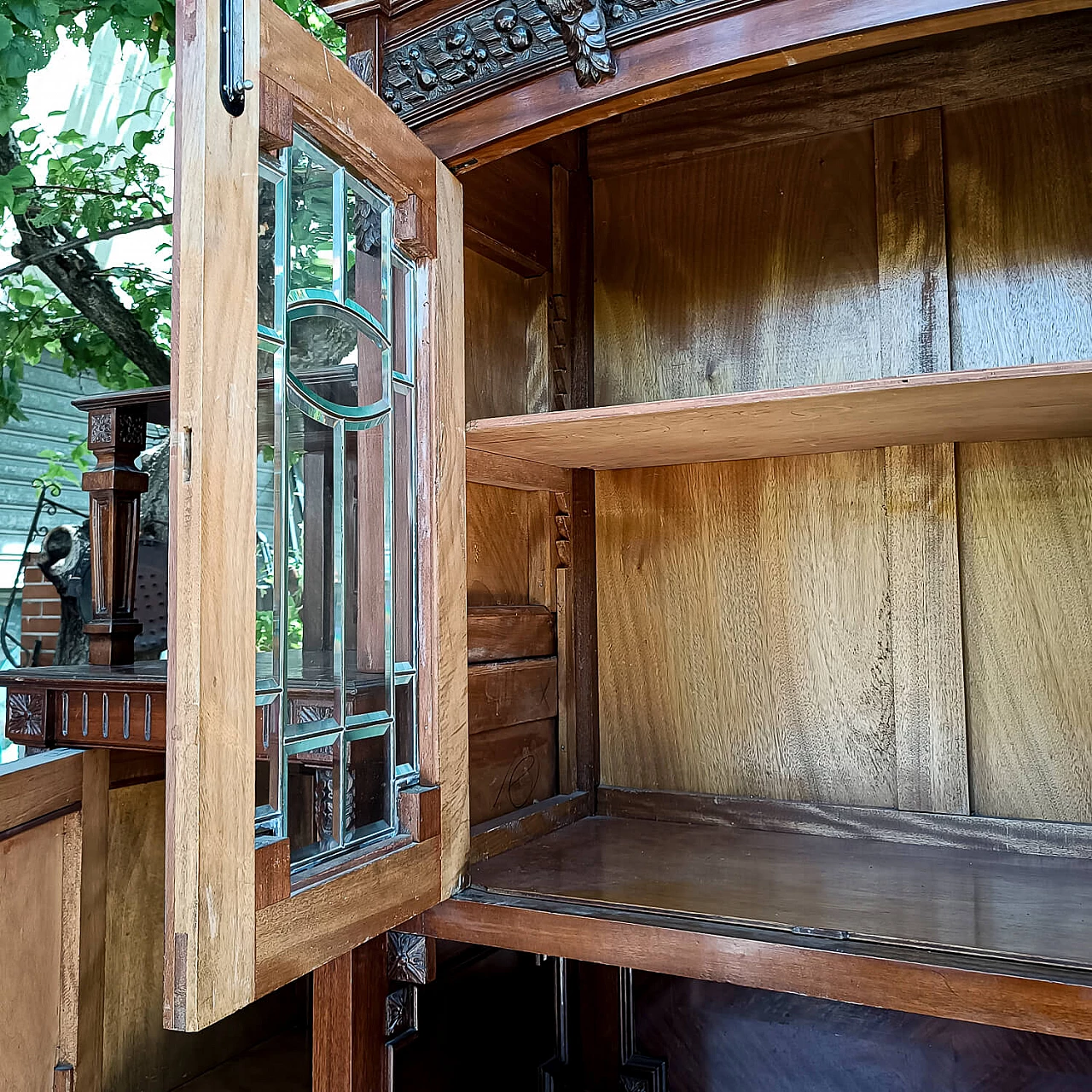 Mahogany veneered Art Nouveau sideboard with display case, 1920s 6