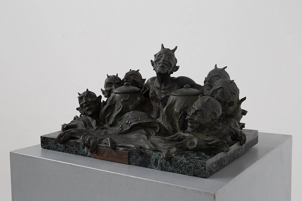 Calamaio con titolo ALL DAVIL in bronzo, anni '20 10