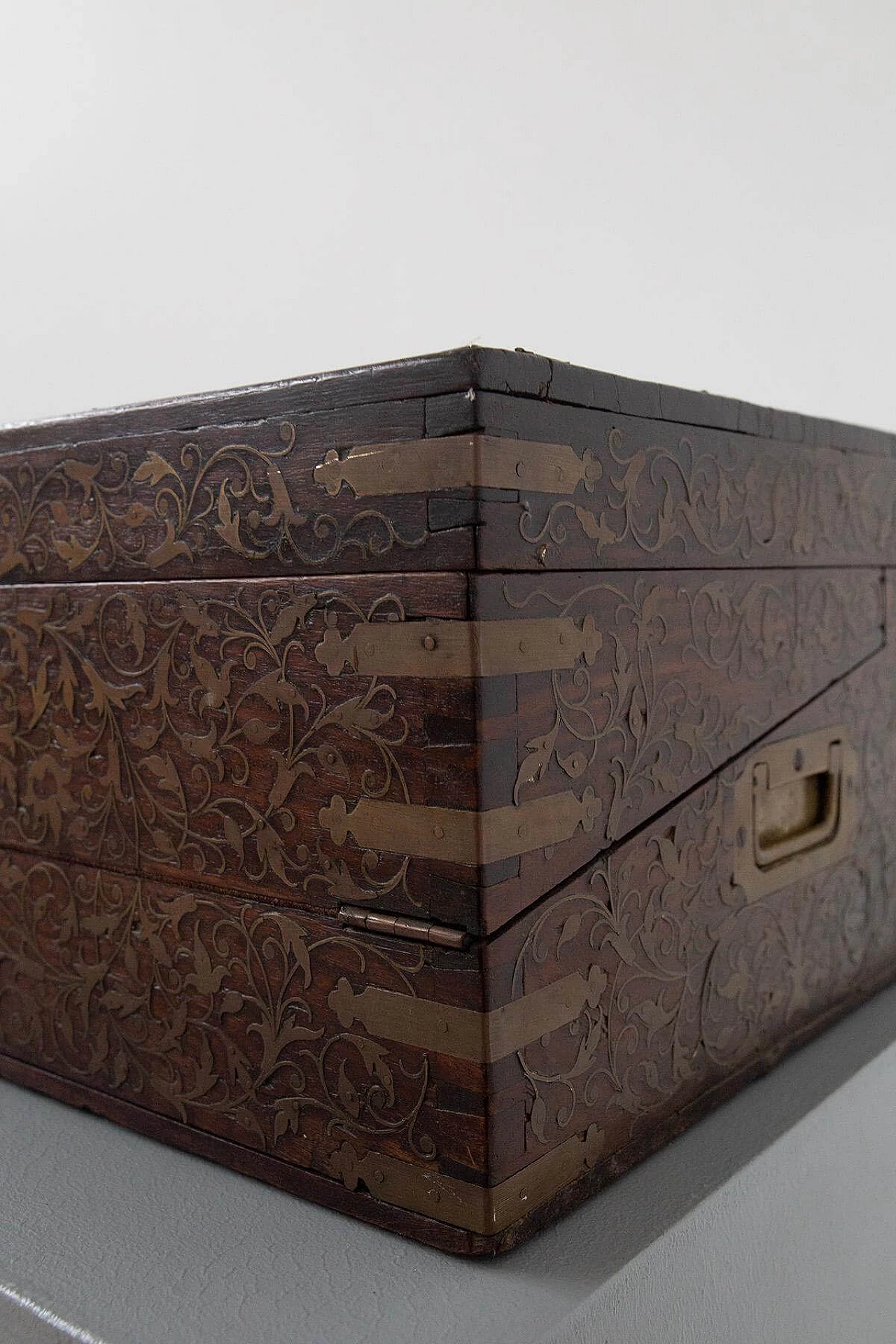 Travel writing desk that belonged to Sir Faiyaz Ali Khan, 20th century 7