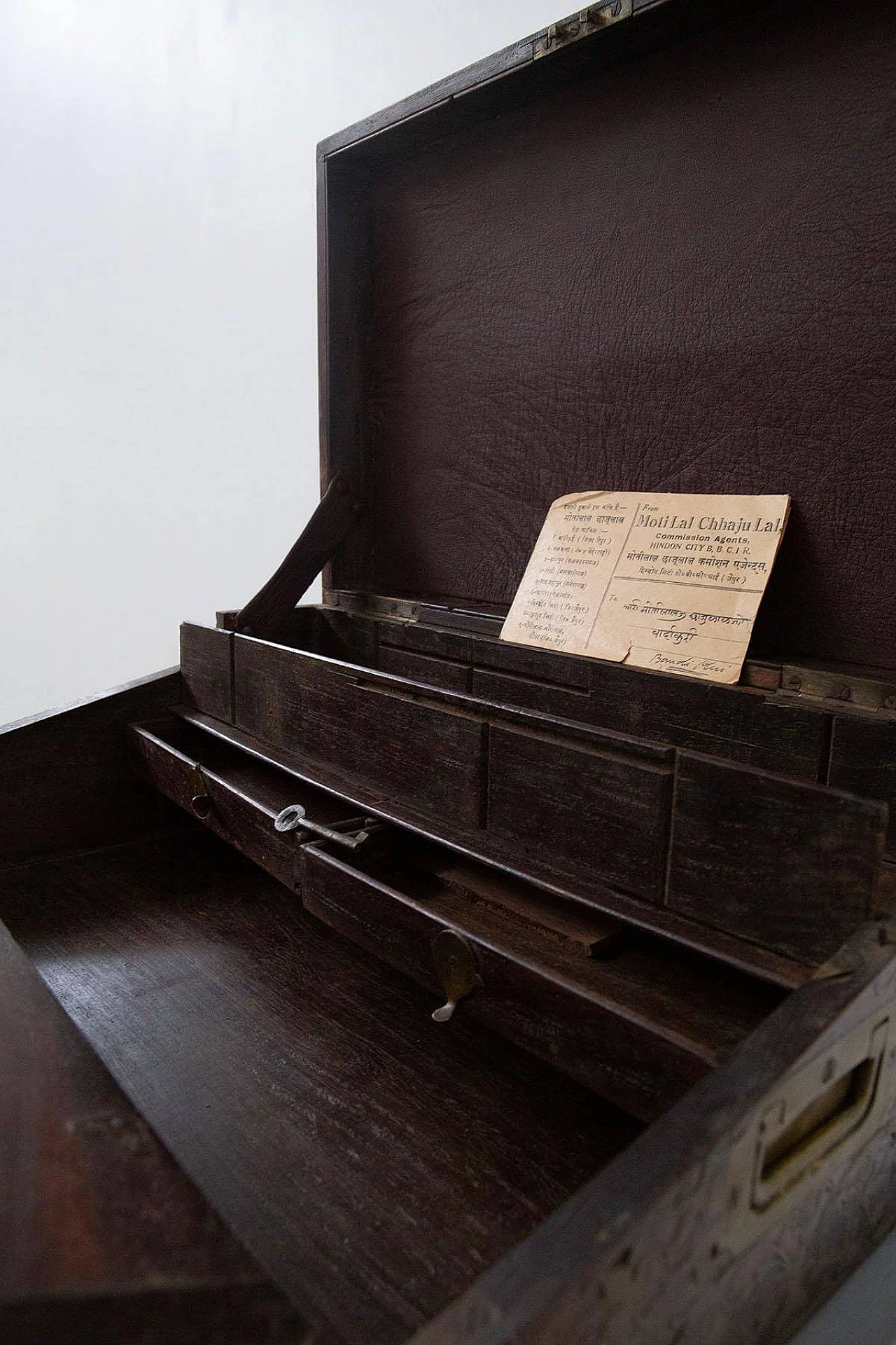 Travel writing desk that belonged to Sir Faiyaz Ali Khan, 20th century 11