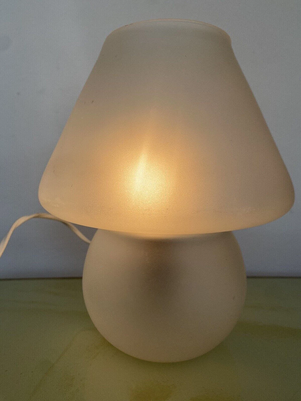 Satin-finished glass table lamp in the style of Venini, 1970s 6