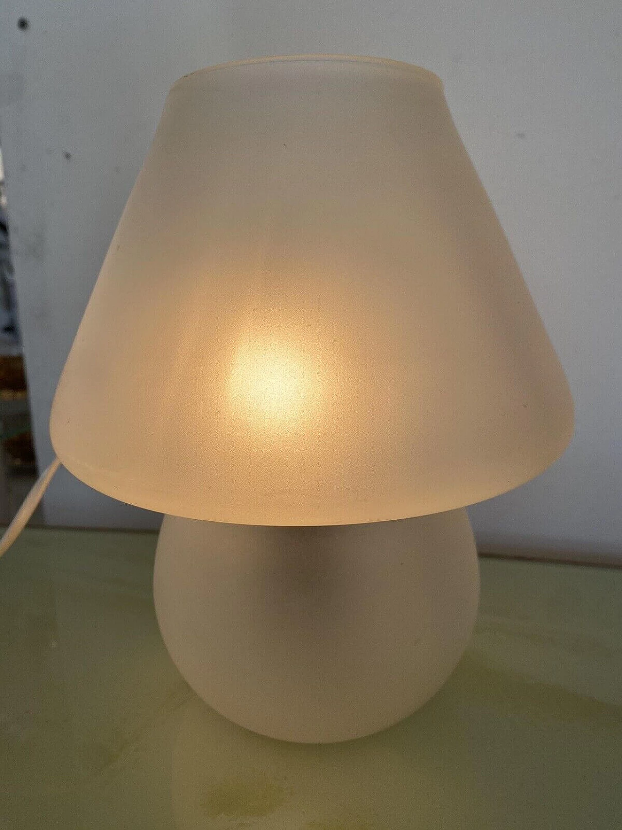 Satin-finished glass table lamp in the style of Venini, 1970s 7