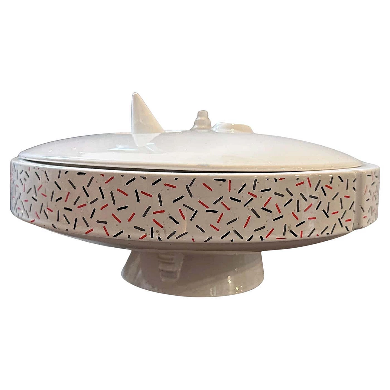 Memphis-style white, red and black ceramic centrepiece by Mas, 1980s 2