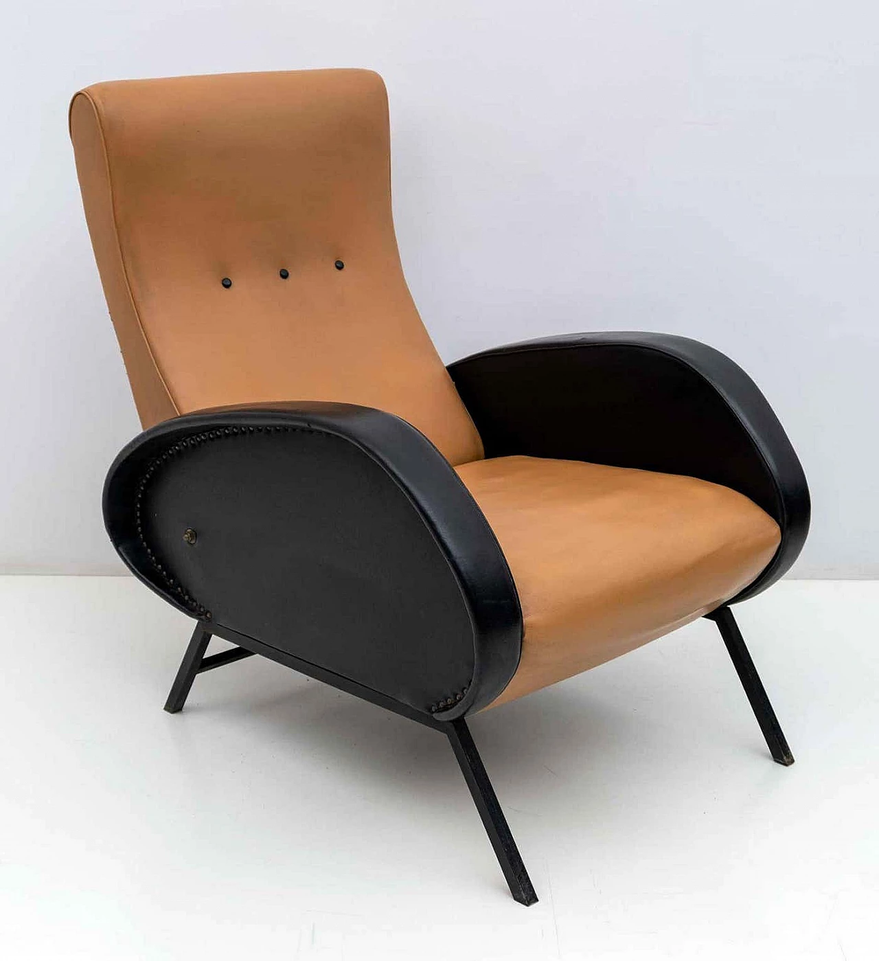 Pair of leather recliners by Marco Zanuso, 1950s 8
