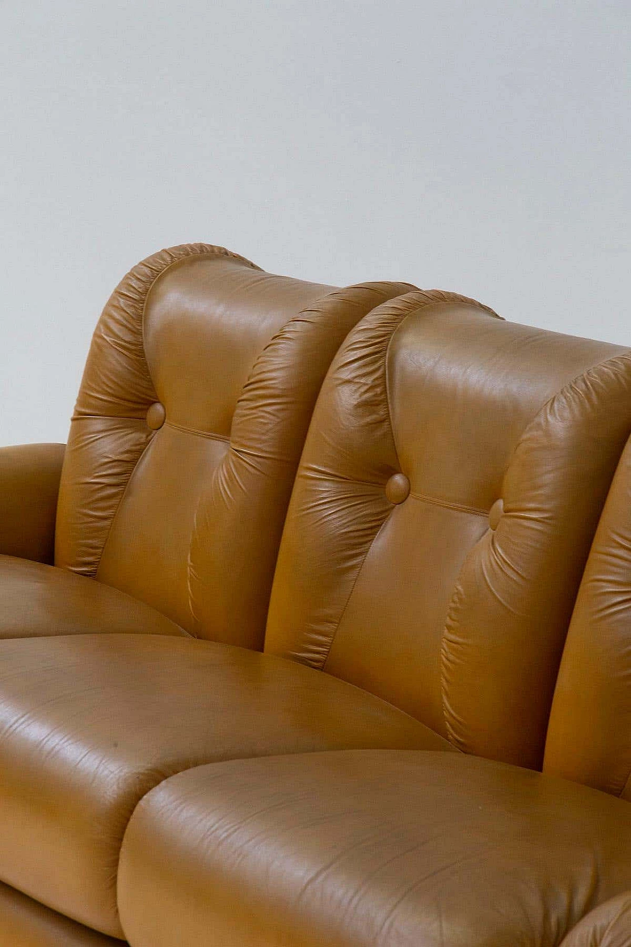 Three-seater leather sofa, 1970s 4