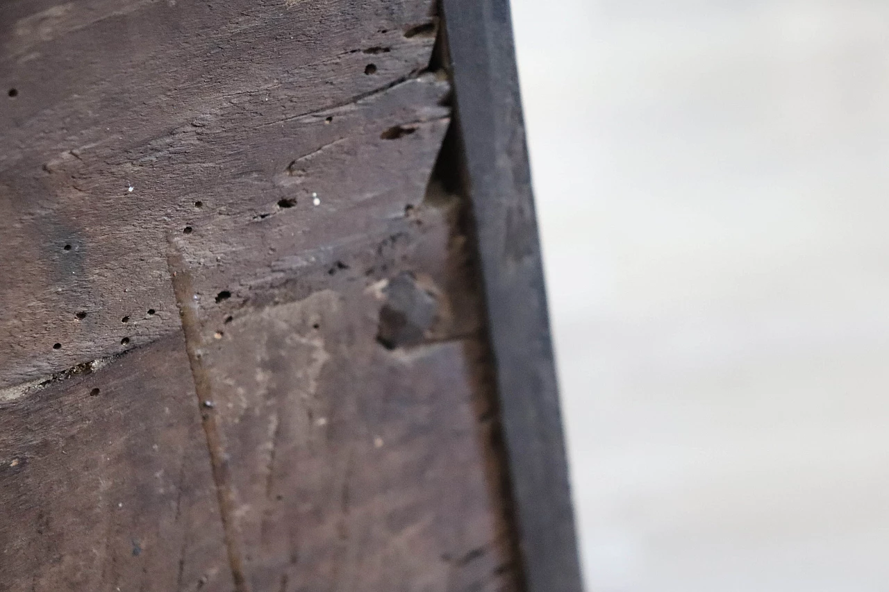 Cassapanca antica in legno di noce massello, del '600 19