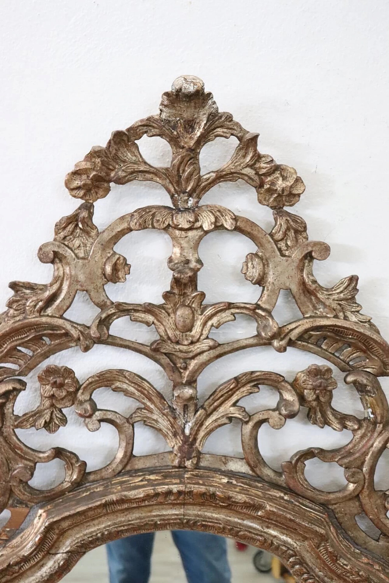 Antique carved and gilded wooden mecha mirror, Louis XVI era, 18th century 3