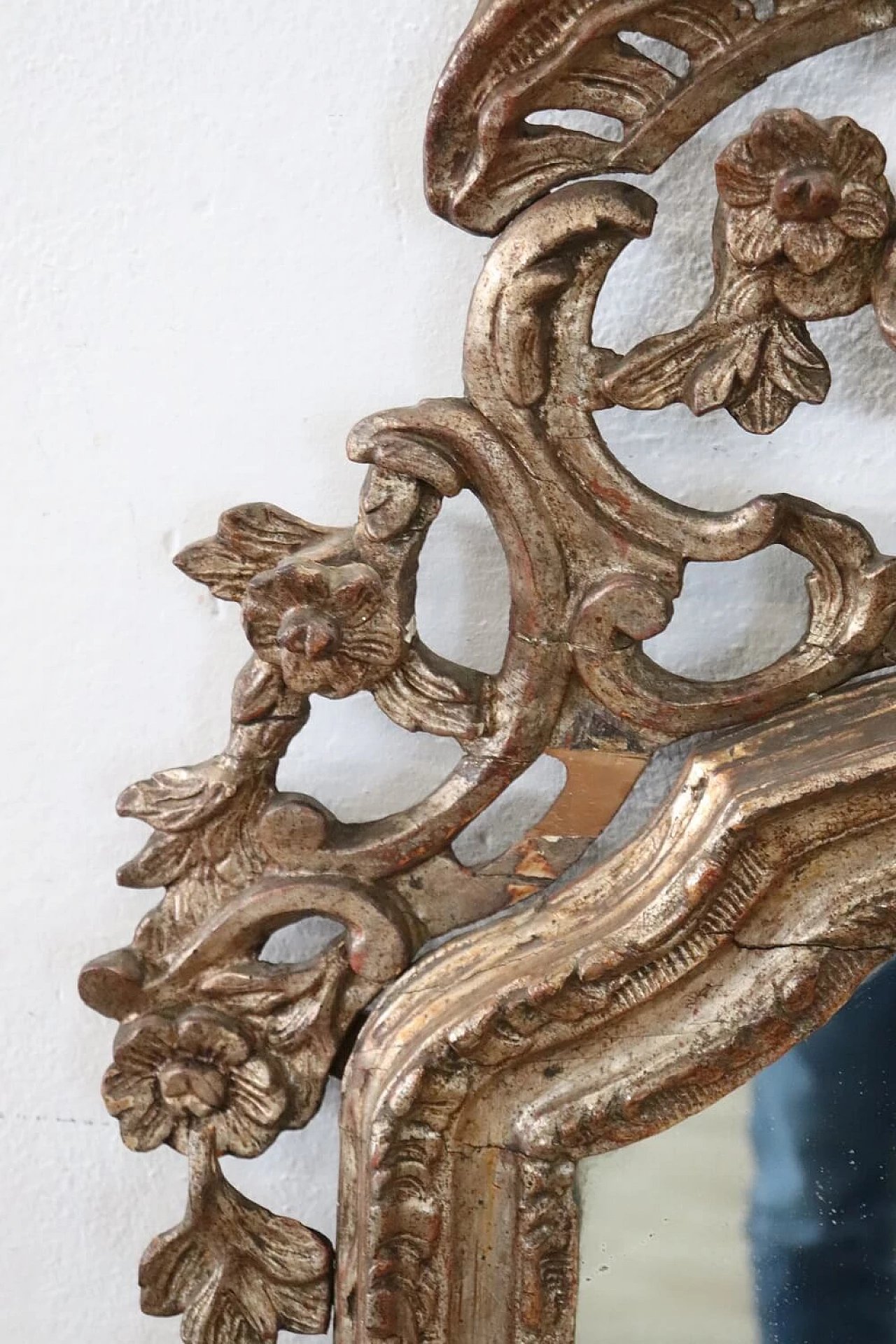 Antique carved and gilded wooden mecha mirror, Louis XVI era, 18th century 4