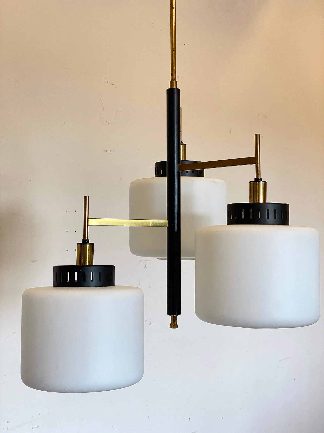 Lampadario a 3 luci in ottone do Stilnovo, anni '50 5