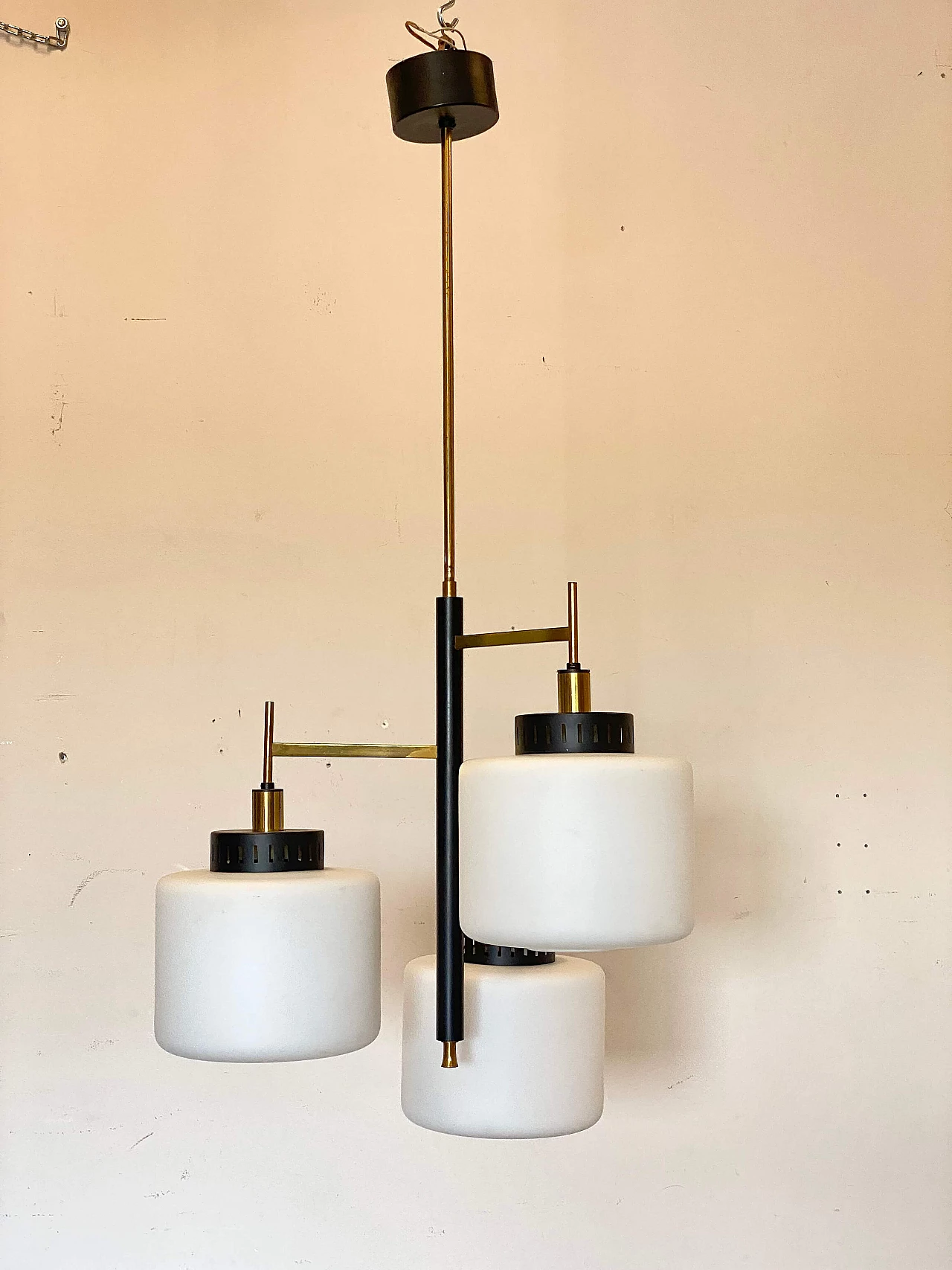 Lampadario a 3 luci in ottone do Stilnovo, anni '50 9