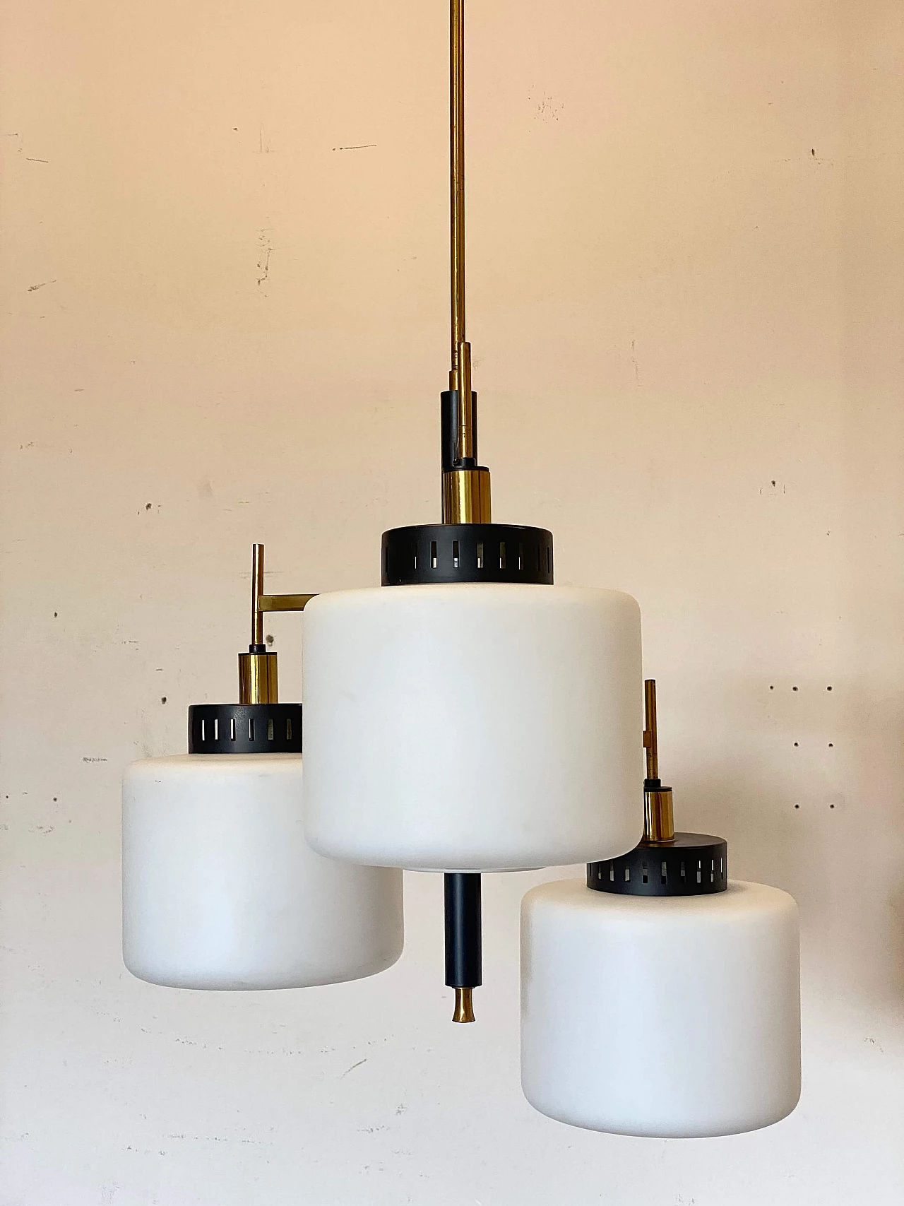 Lampadario a 3 luci in ottone do Stilnovo, anni '50 12