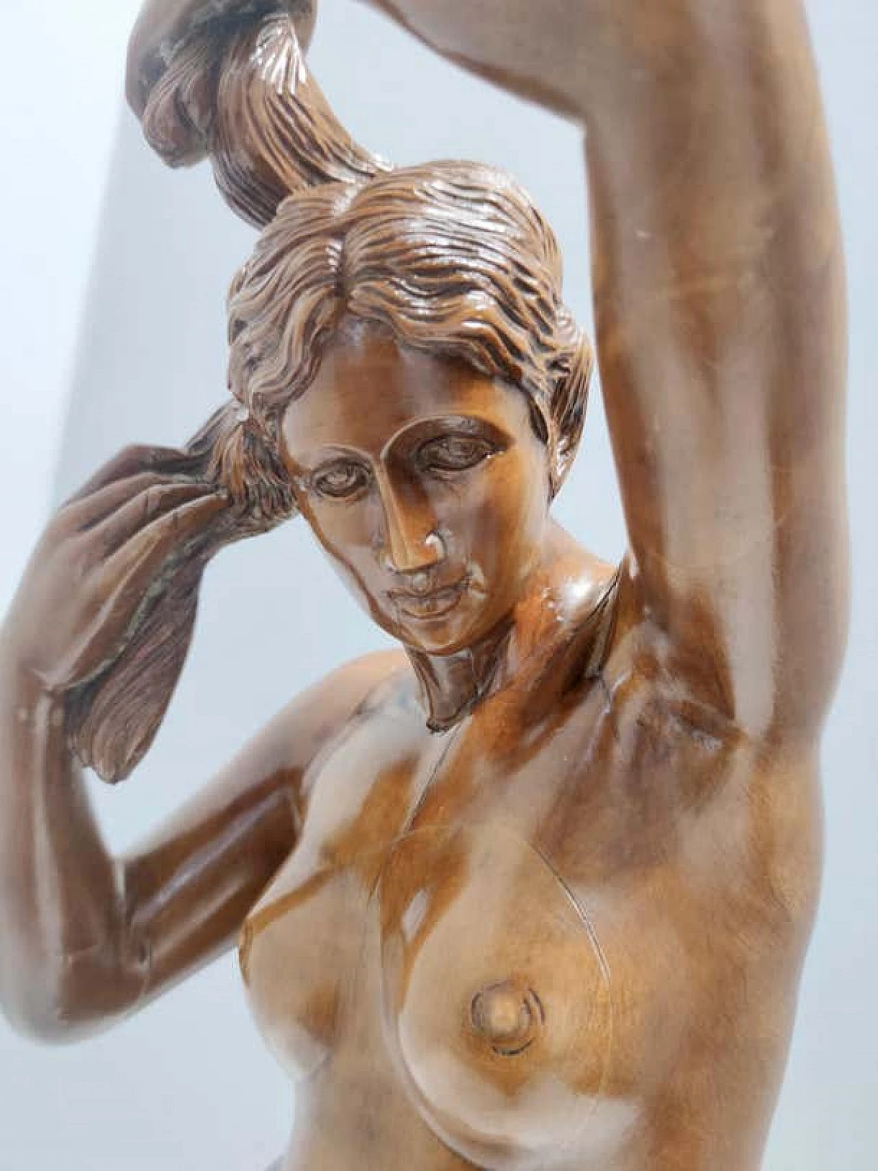 Nude sculpture of a woman in solid walnut, 1960s 8