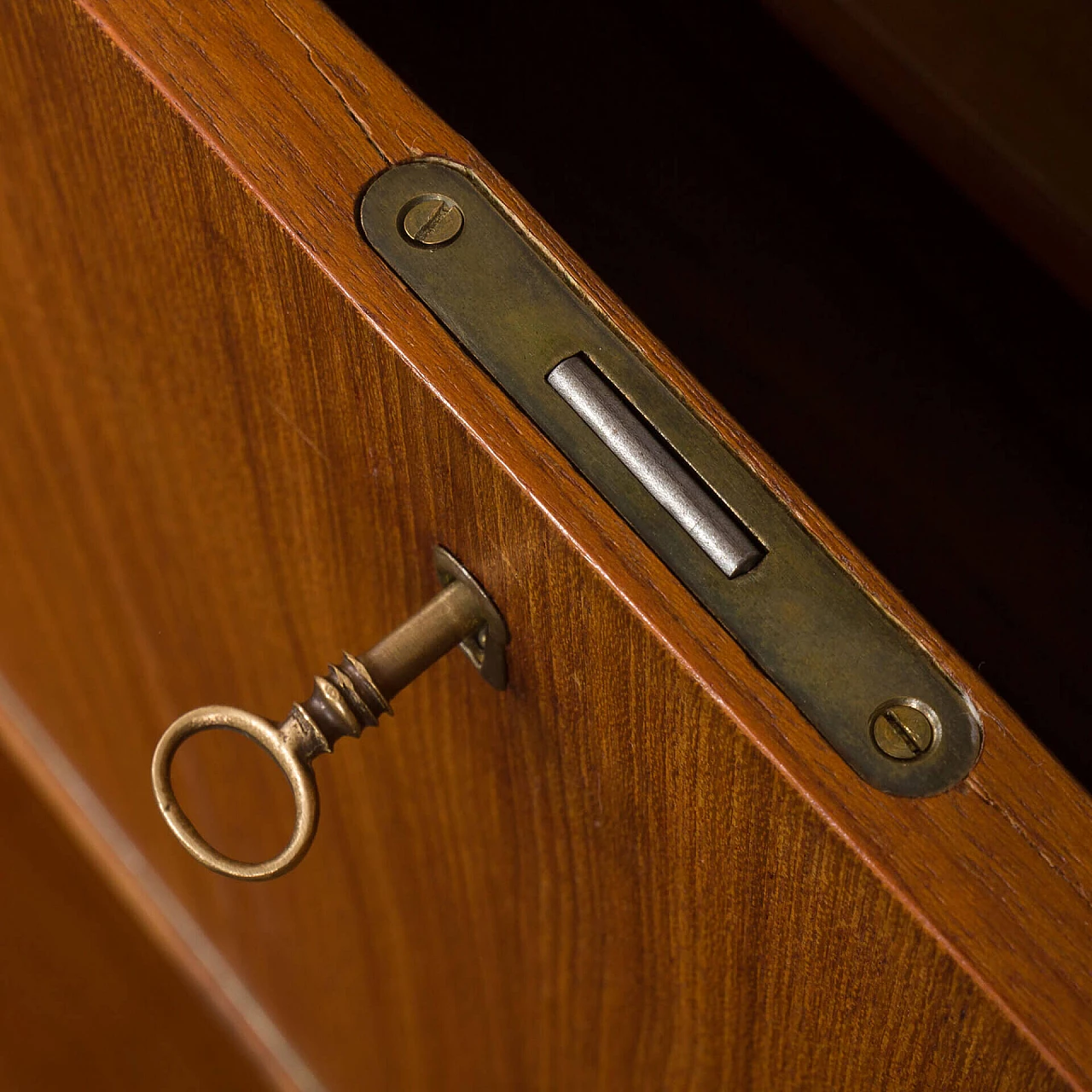 Libreria scandinava a tre campate in teak con scrivania e scaffali, anni '60 12