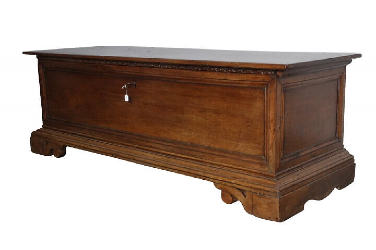 Cassapanca in noce, fine '600 22