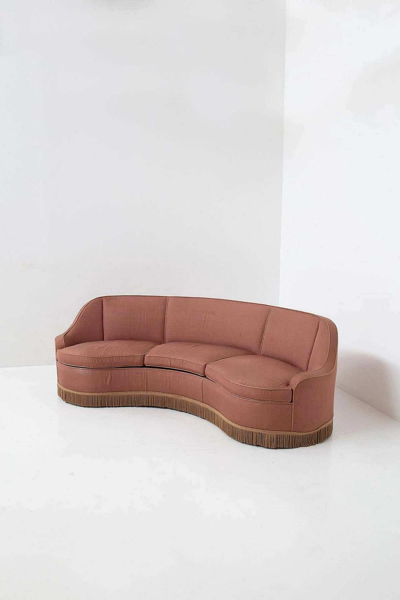 Three-seater sofa in pink fabric attributed to Gio Ponti for Casa e Giardino, 1950s 2