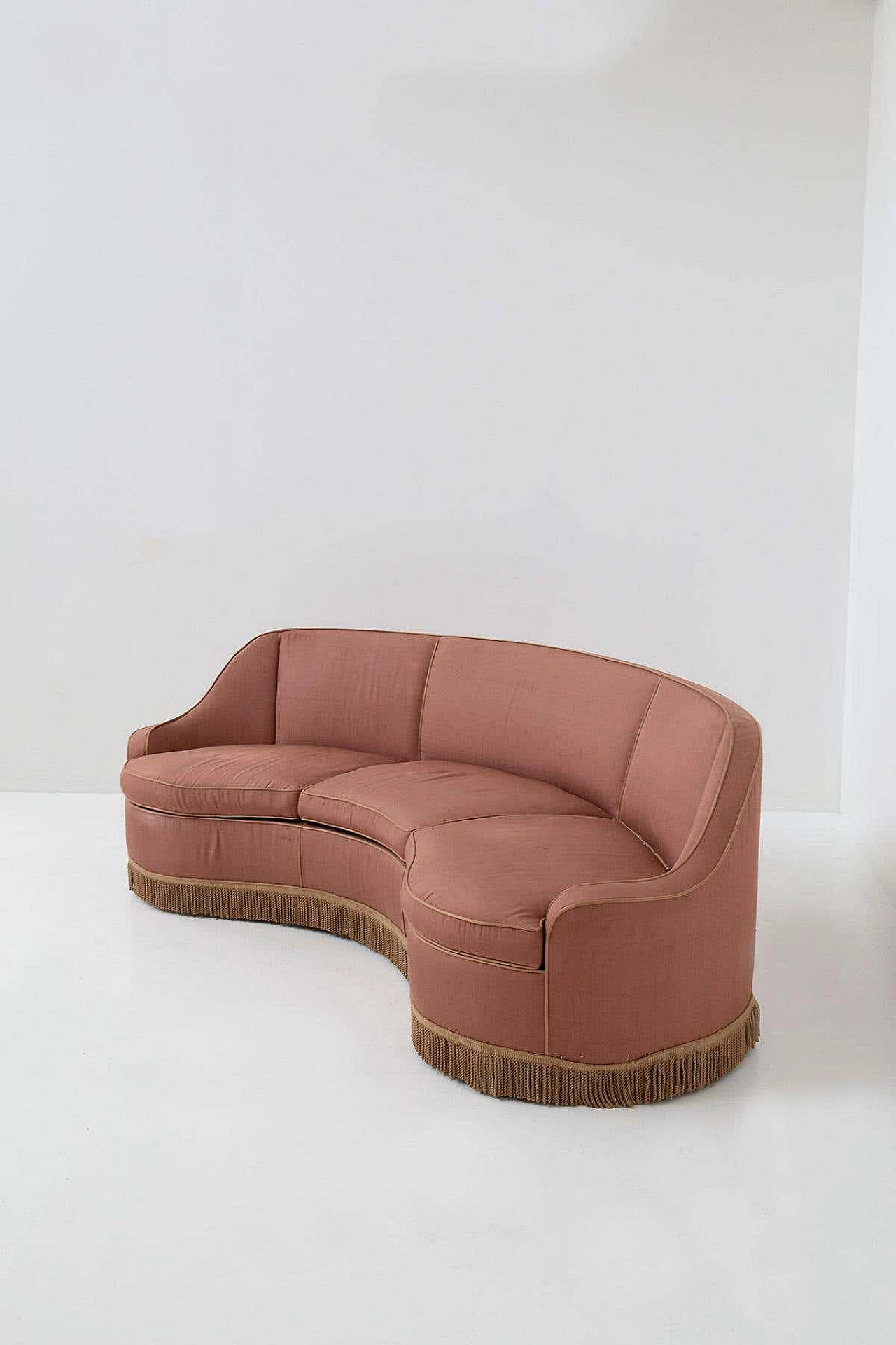 Three-seater sofa in pink fabric attributed to Gio Ponti for Casa e Giardino, 1950s 5