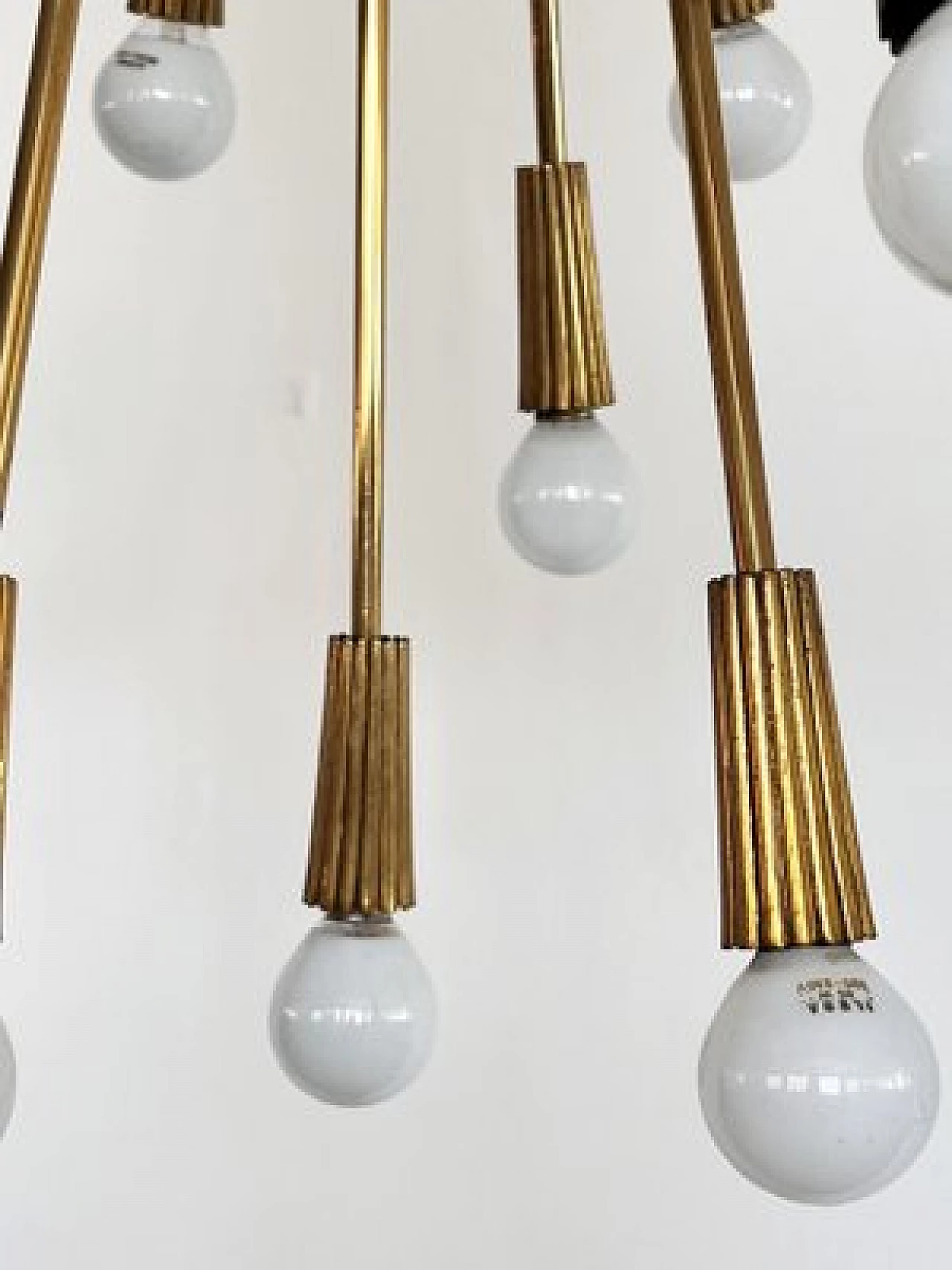 Lampadario in ottone a diciotto luci, anni '70 7