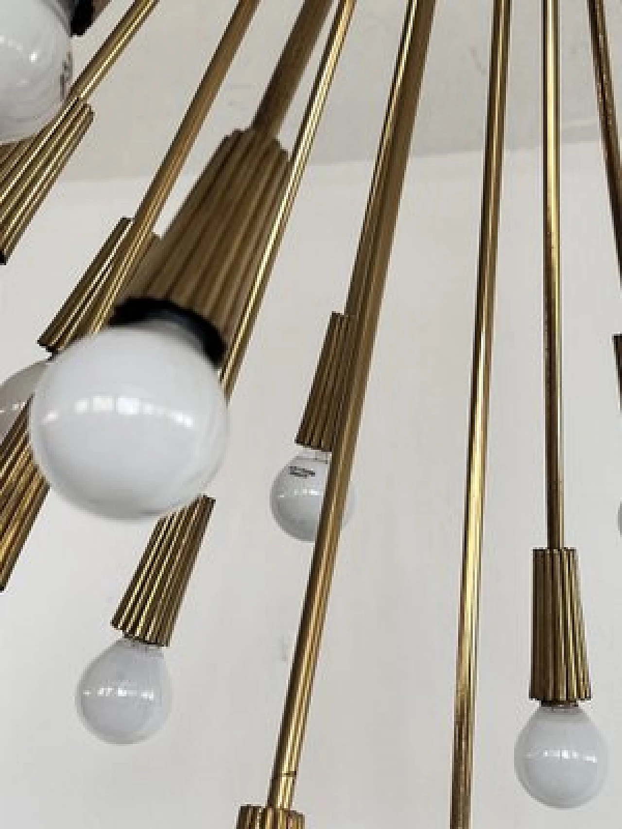 Lampadario in ottone a diciotto luci, anni '70 8