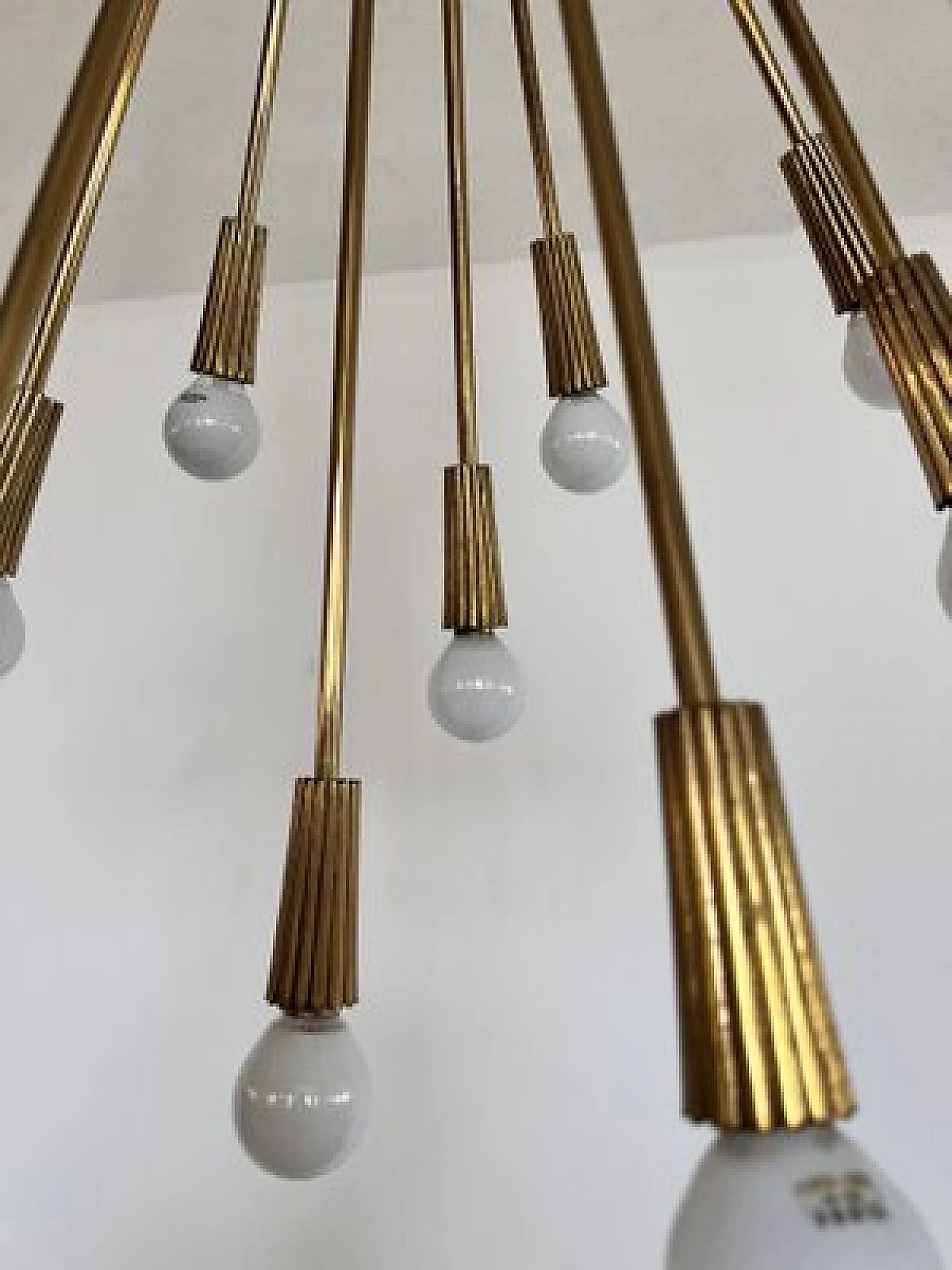 Eighteen-light brass chandelier, 1970s 12