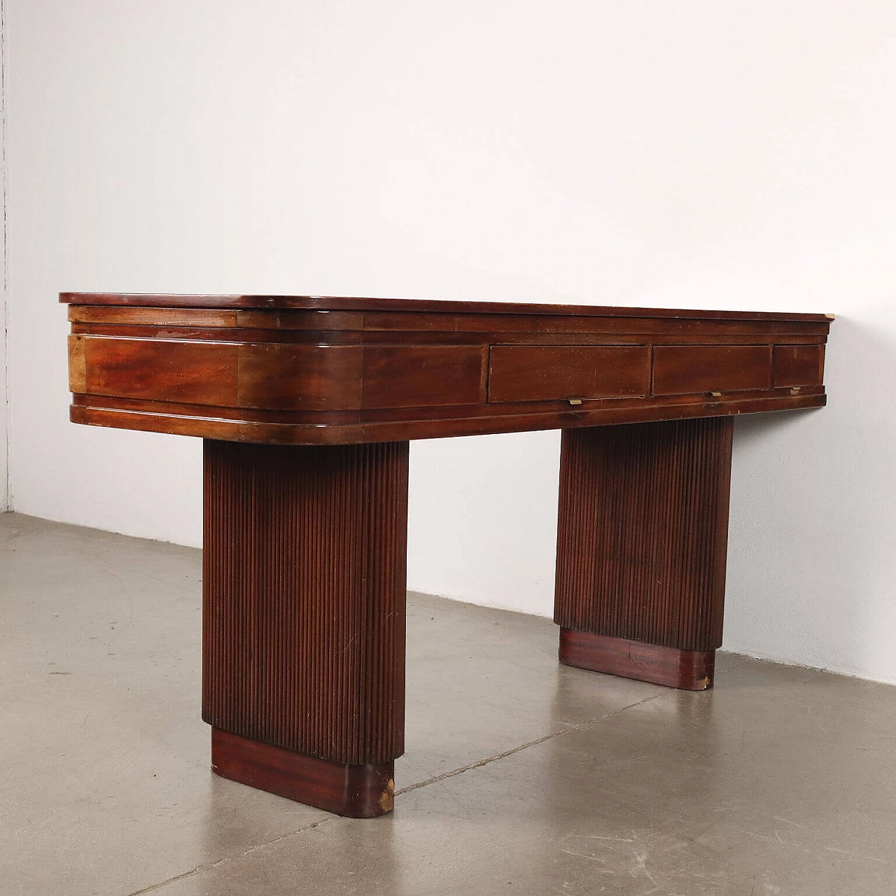 Mahogany veneered wooden shop counter with grissinate legs, 1960s 4
